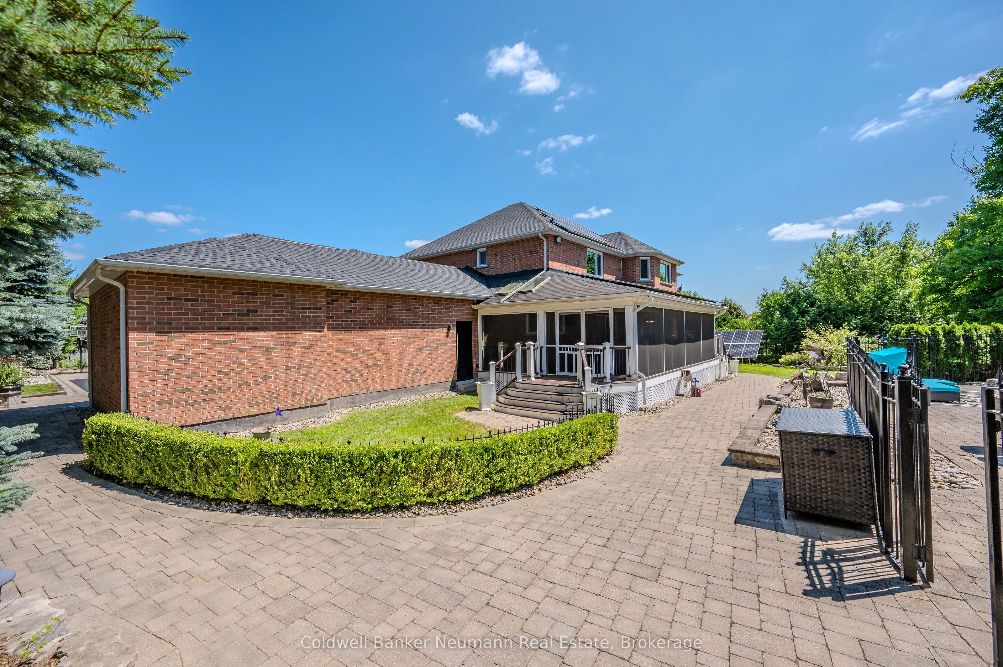 32 Forest Ridge Road