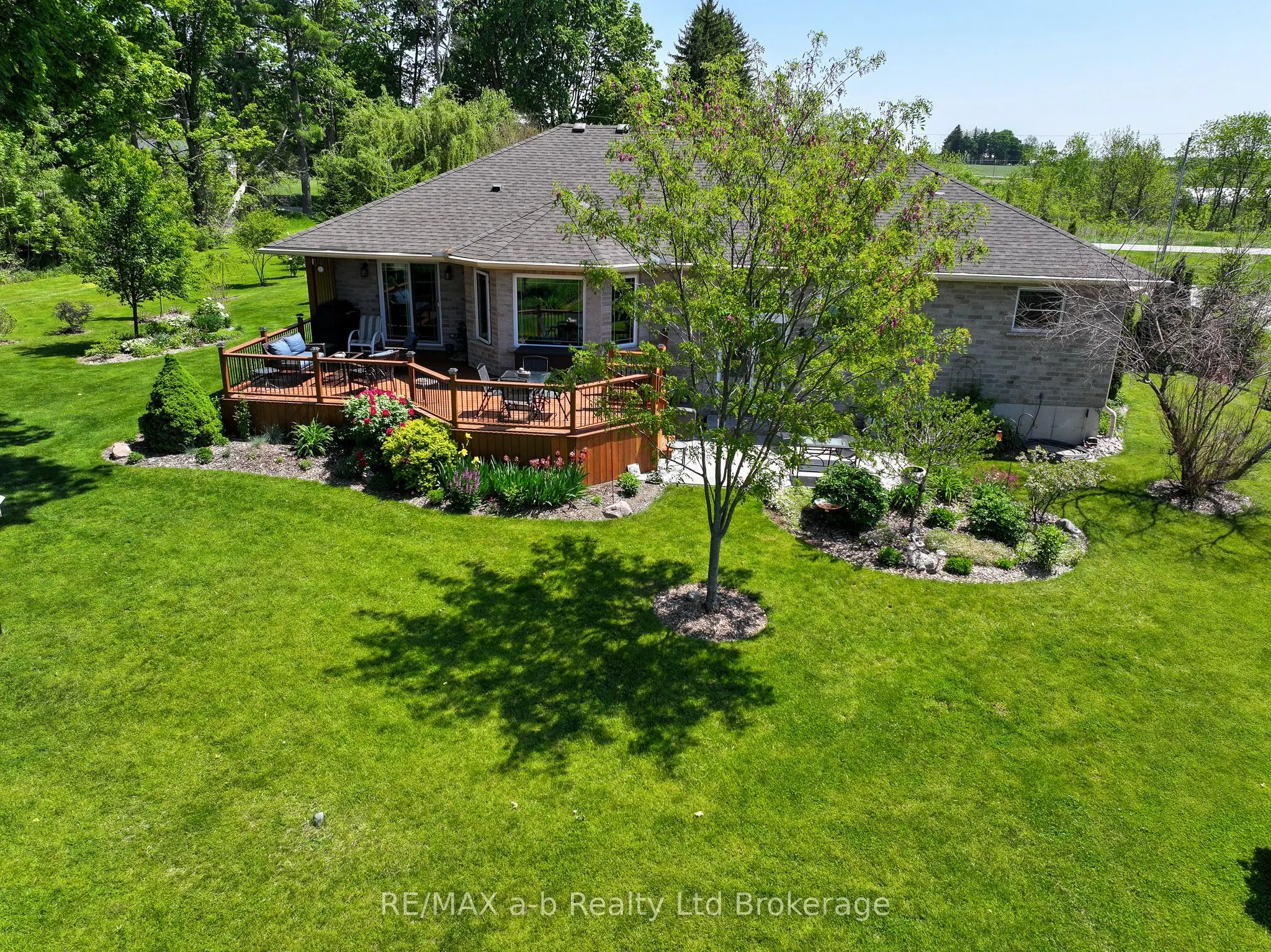 261 Middle Townline Road