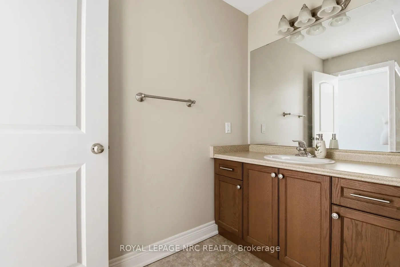 3945 Village Creek Drive