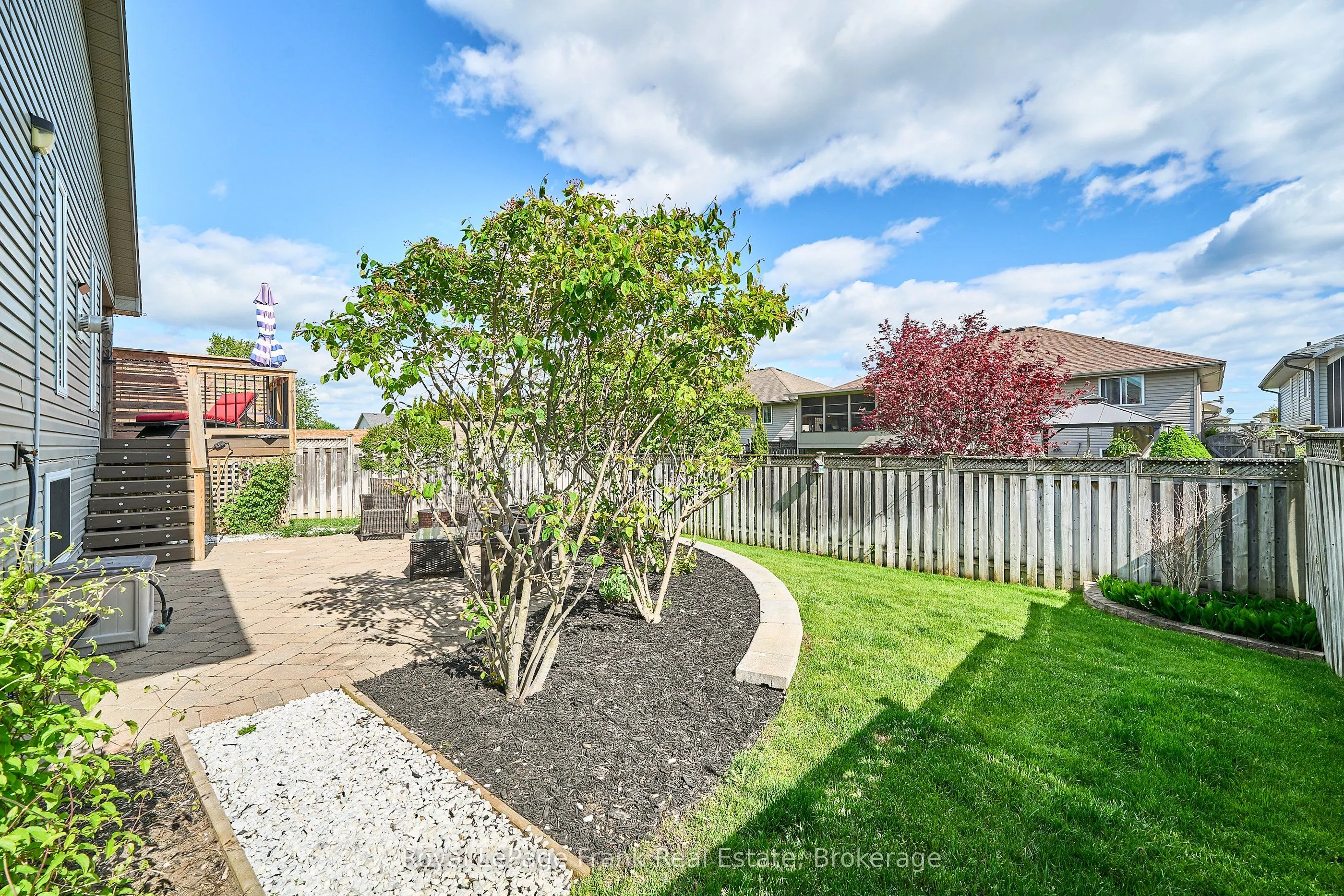 11 Fox Den Drive