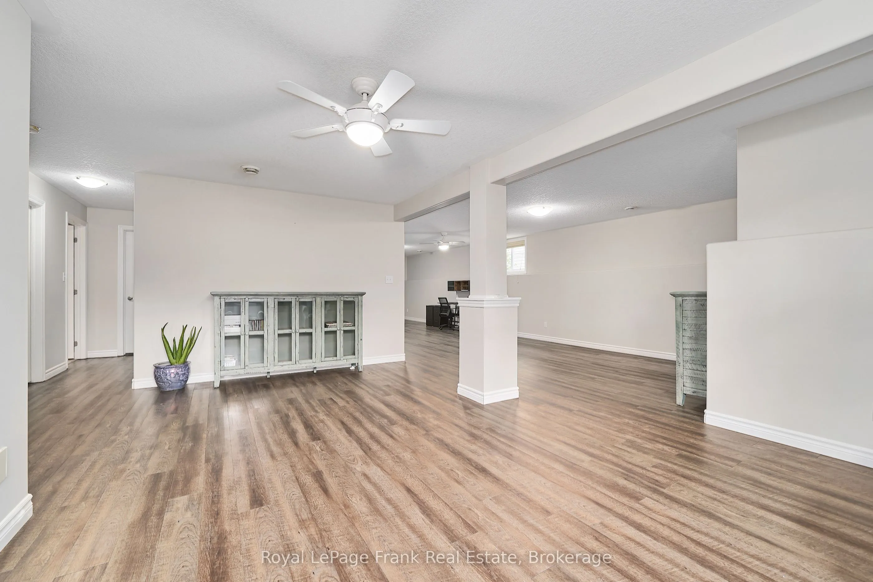 11 Fox Den Drive