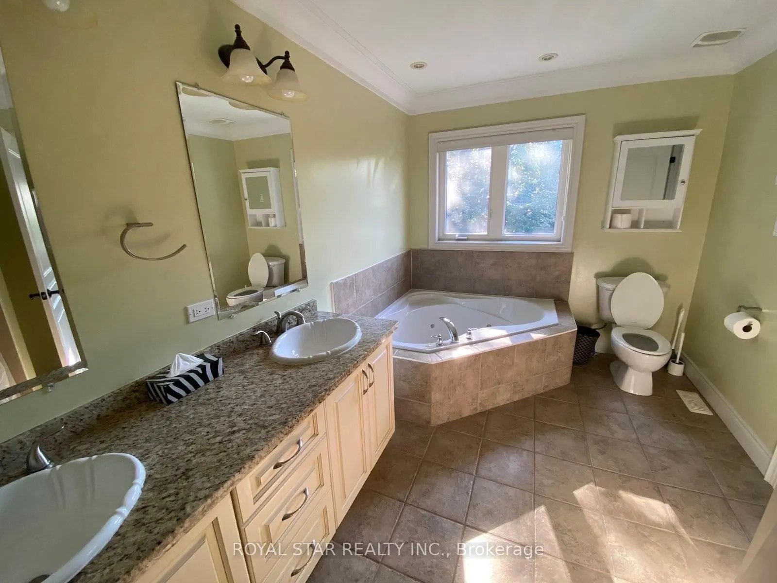 32 Mountwood Avenue