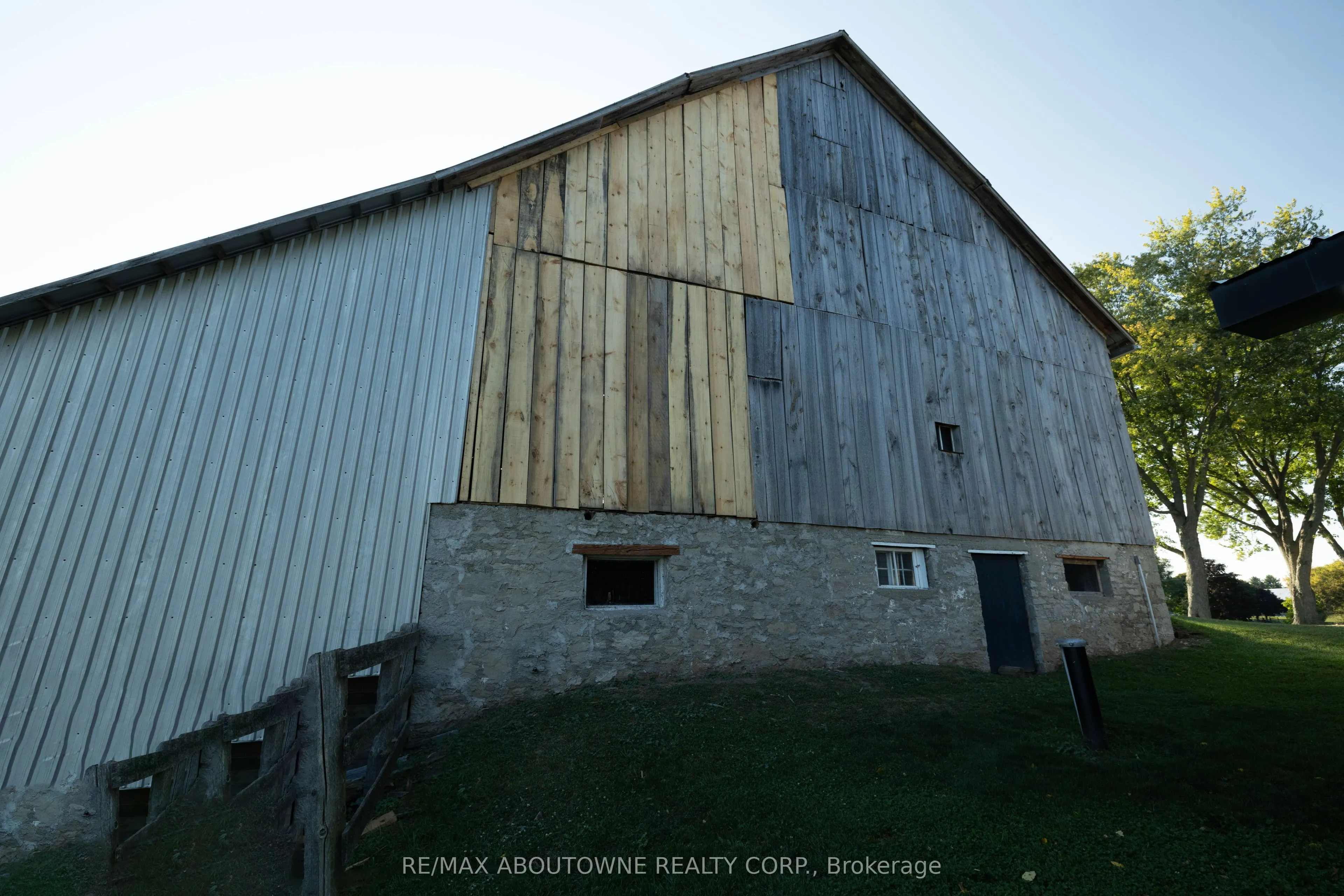 3276 Governors Road