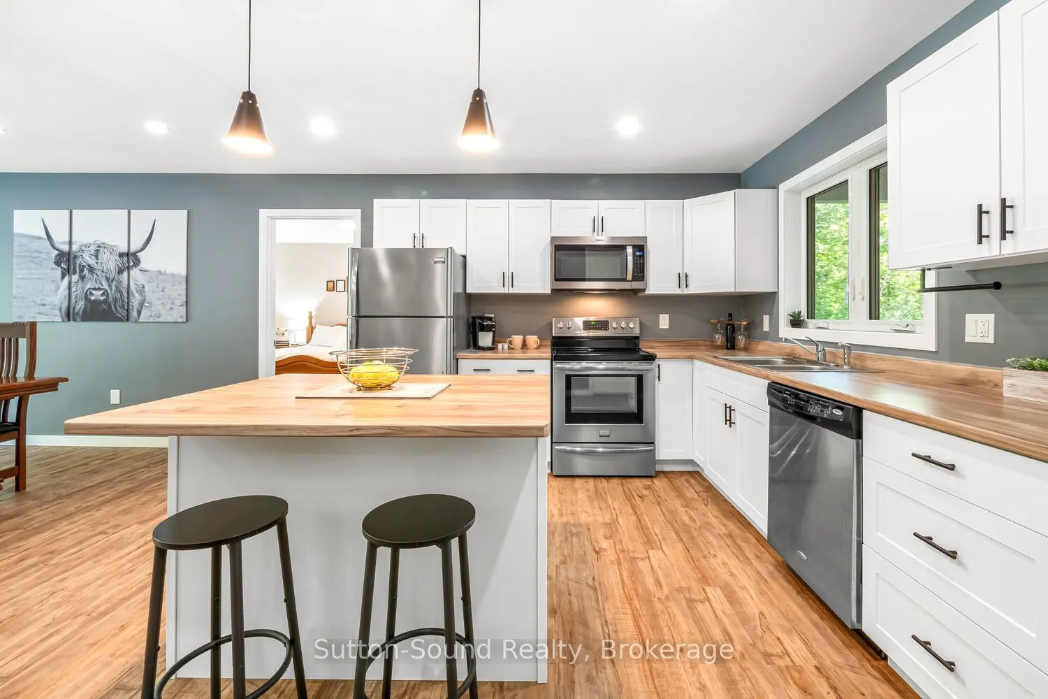 504760 Grey Road 1