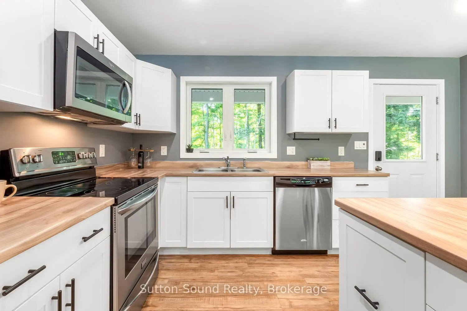 504760 Grey Road 1