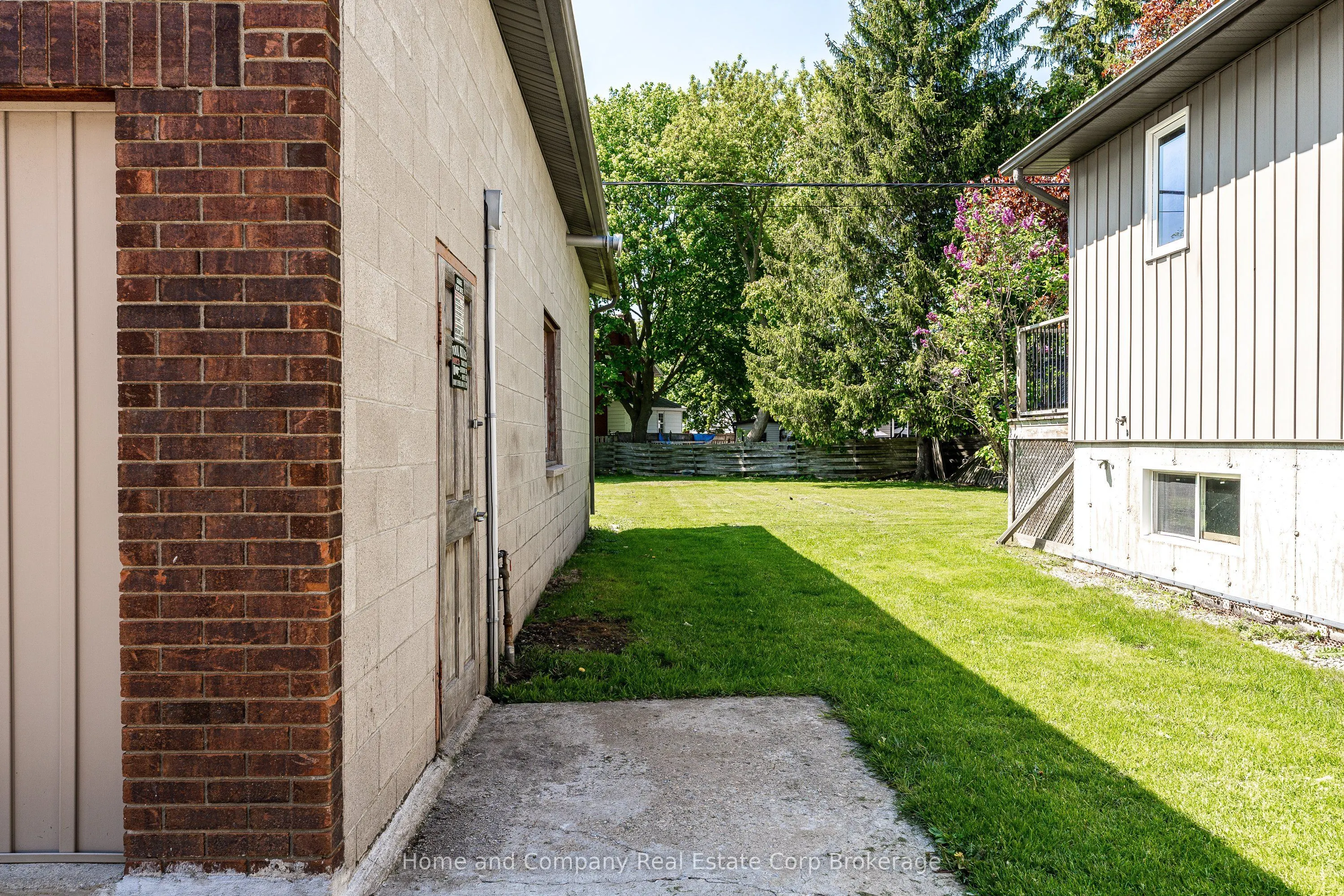 50 Dufferin Street