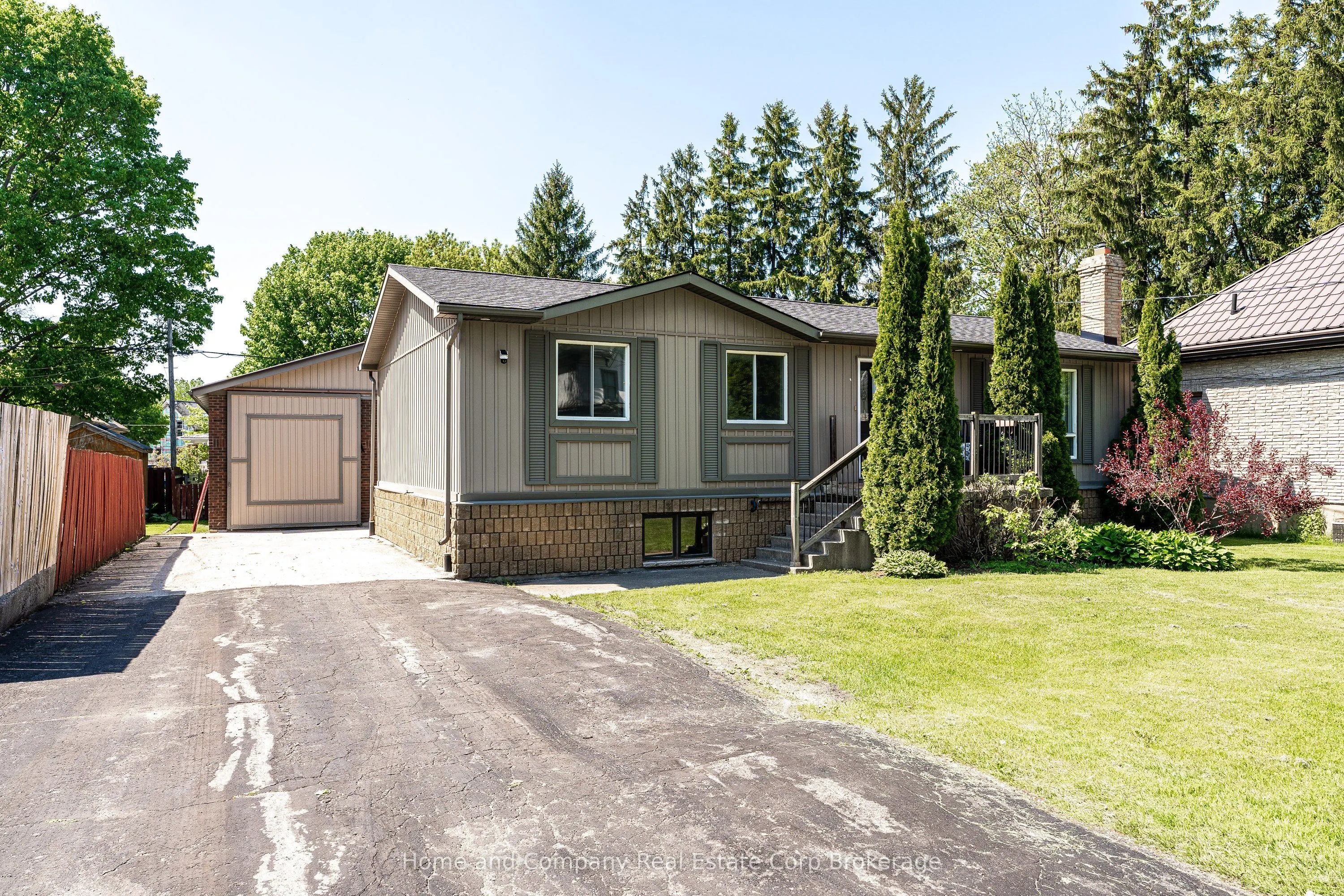 50 Dufferin Street