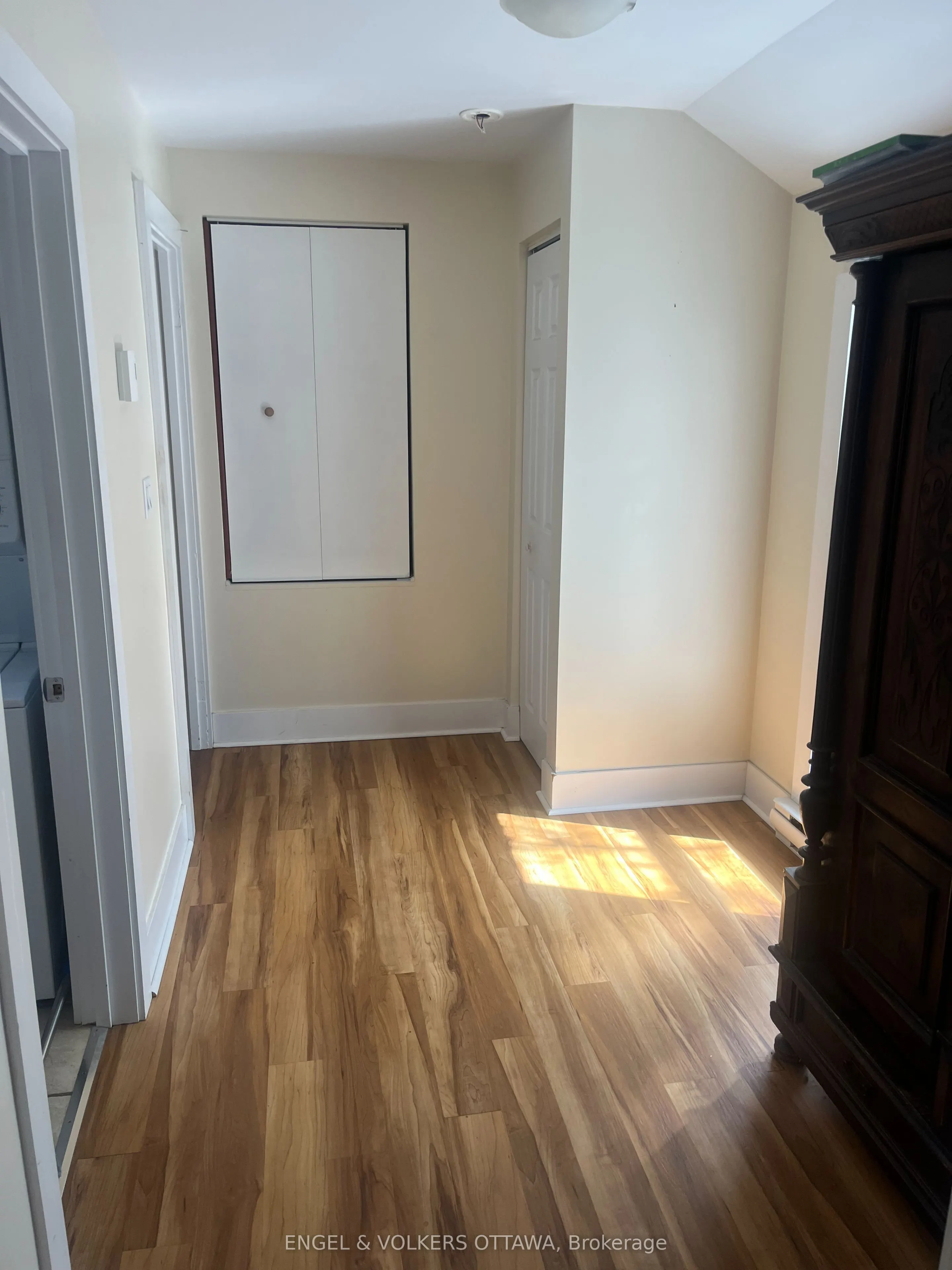 716 King Street W