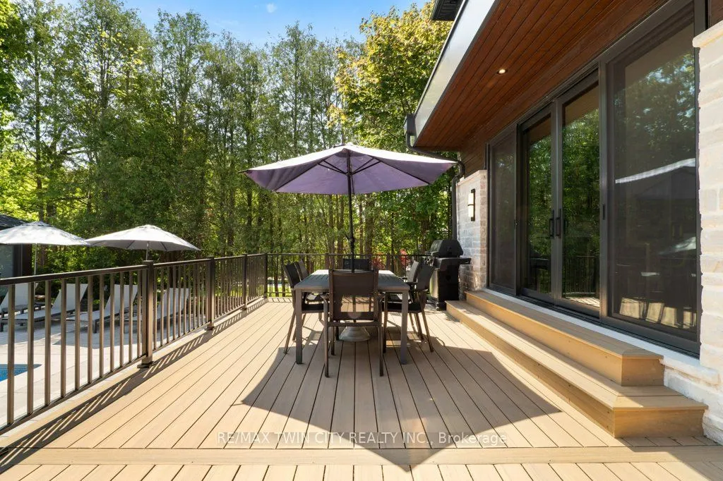 26 Golfview Place