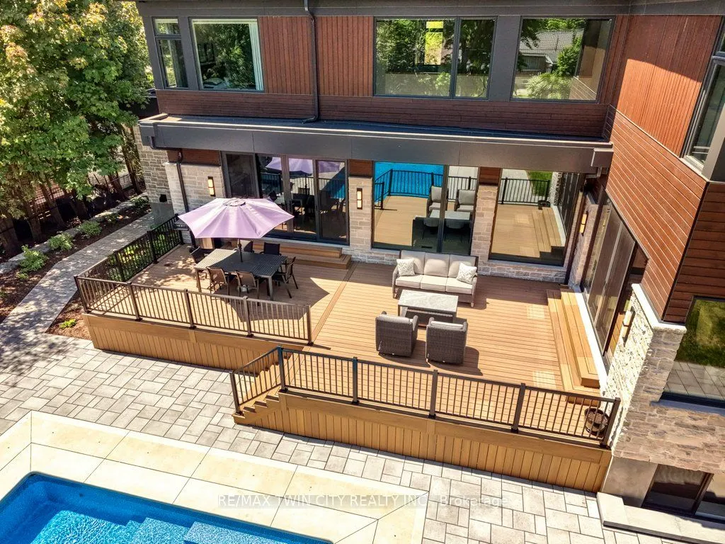 26 Golfview Place