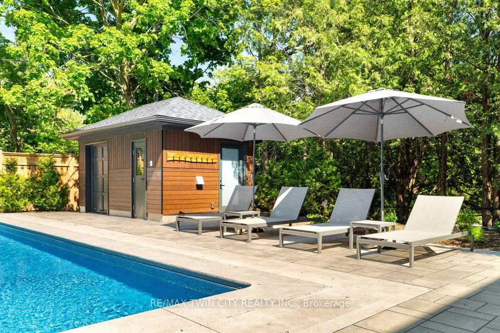 26 Golfview Place