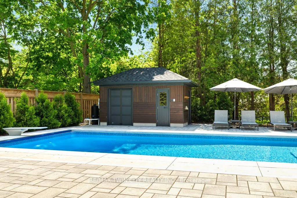 26 Golfview Place