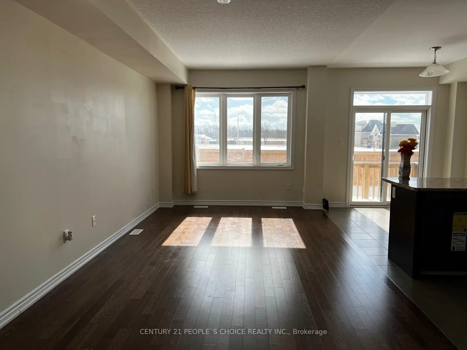216 Explorer Way