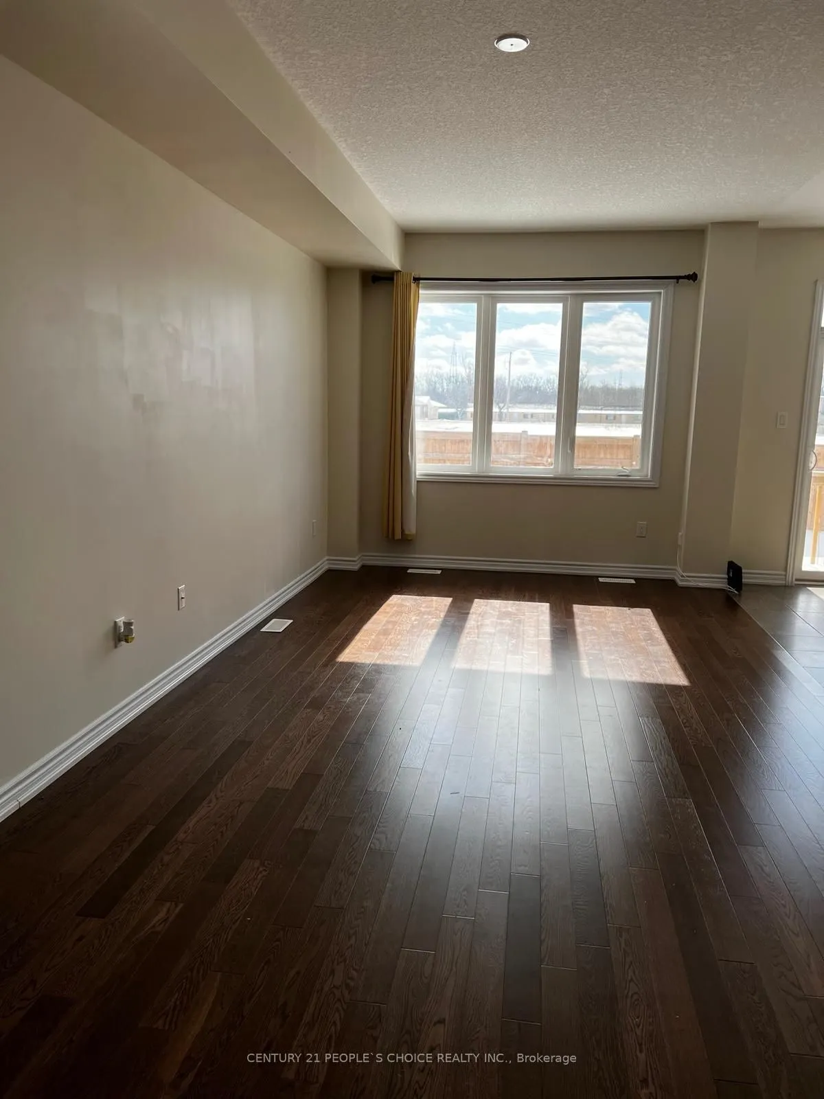216 Explorer Way