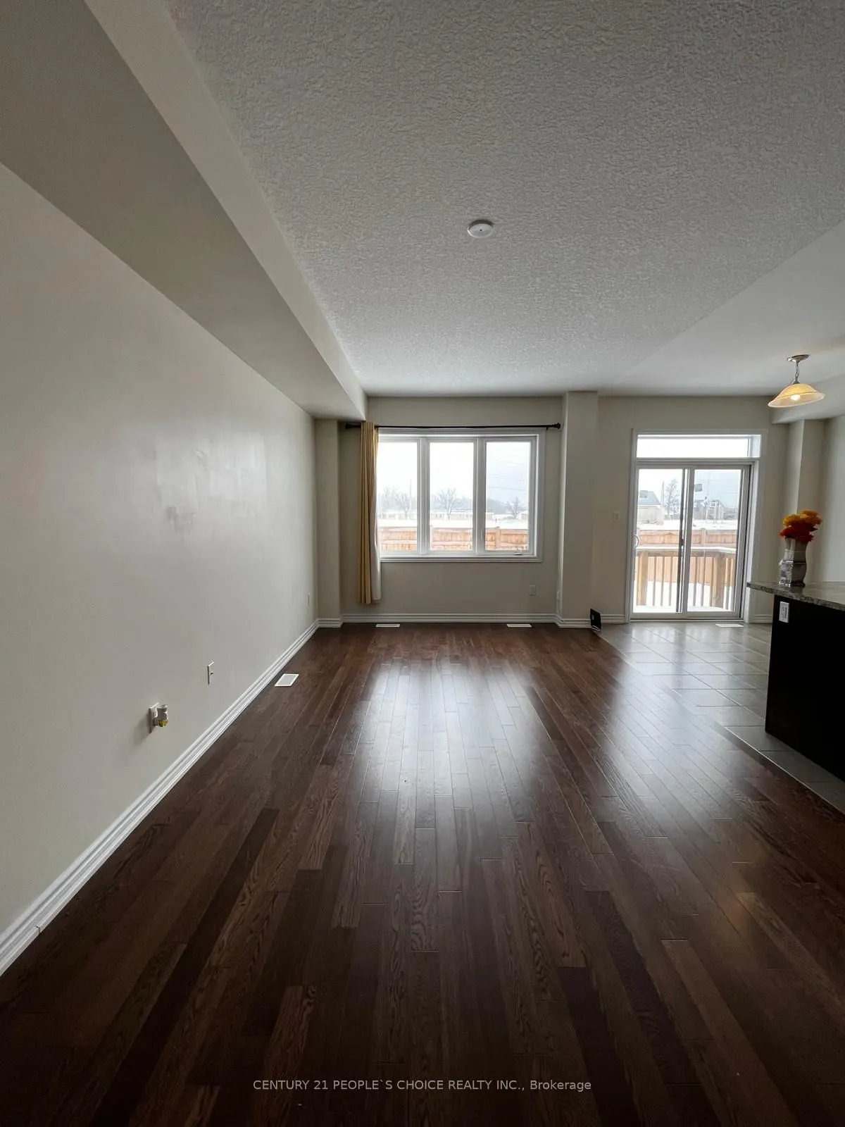216 Explorer Way