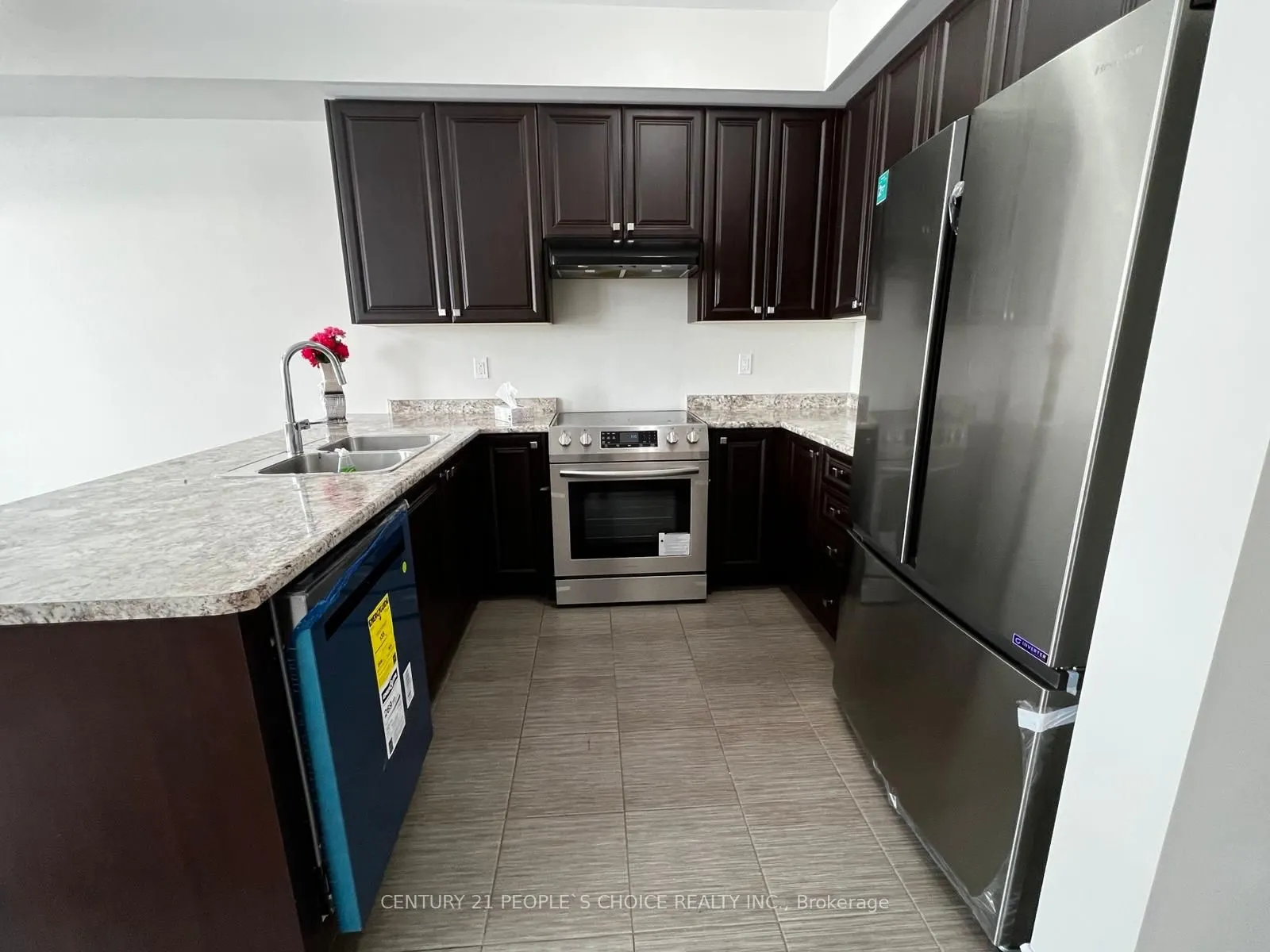 216 Explorer Way