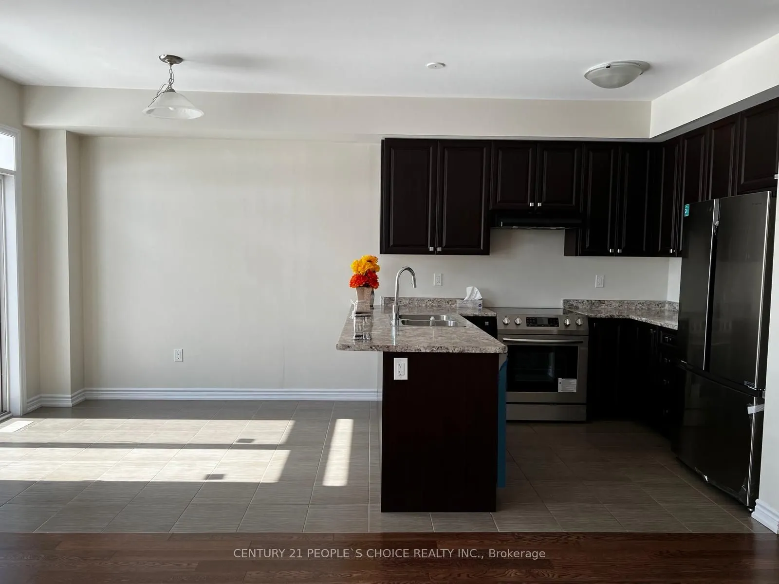 216 Explorer Way
