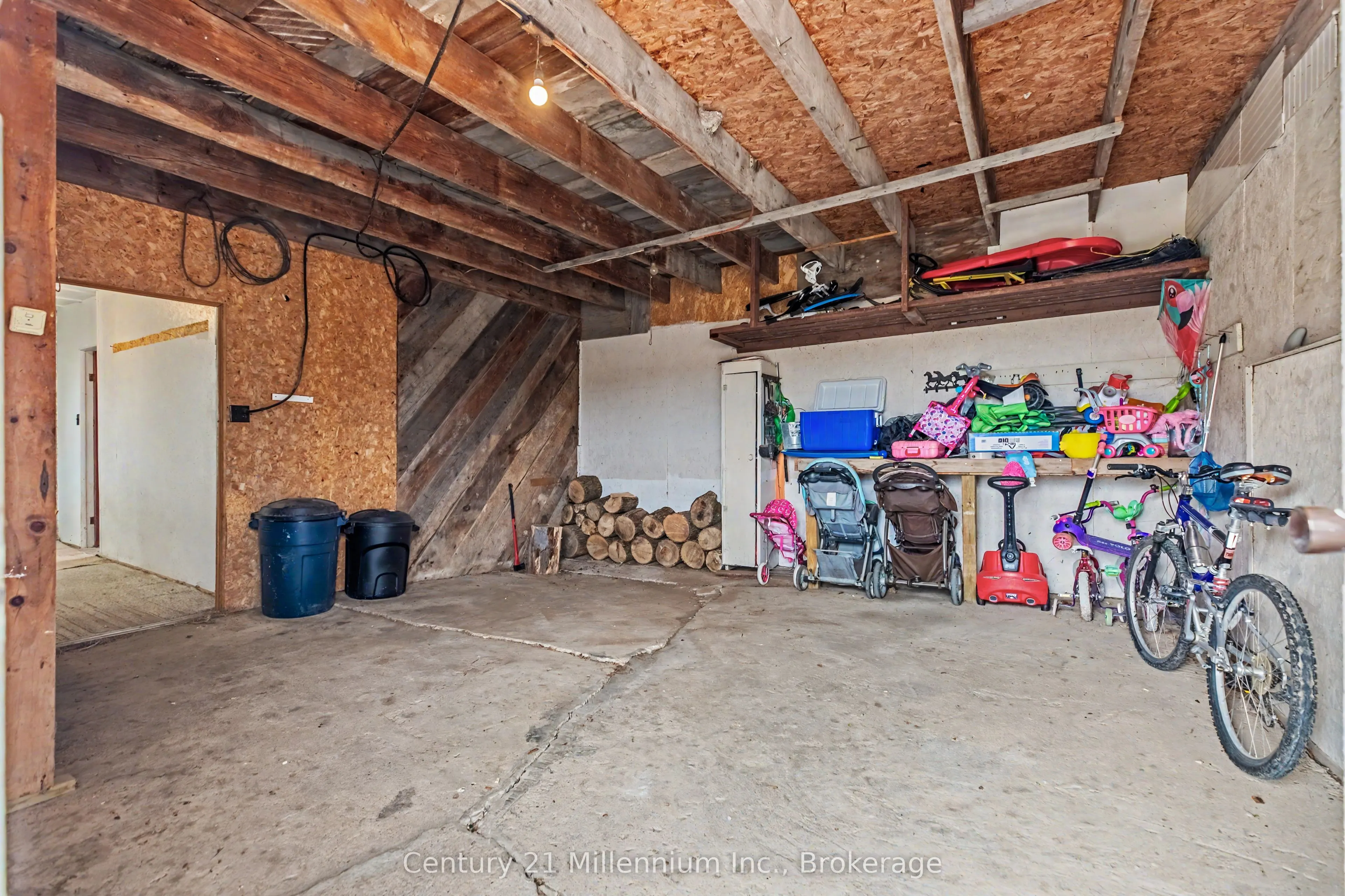 4758 Bruce 3 Road