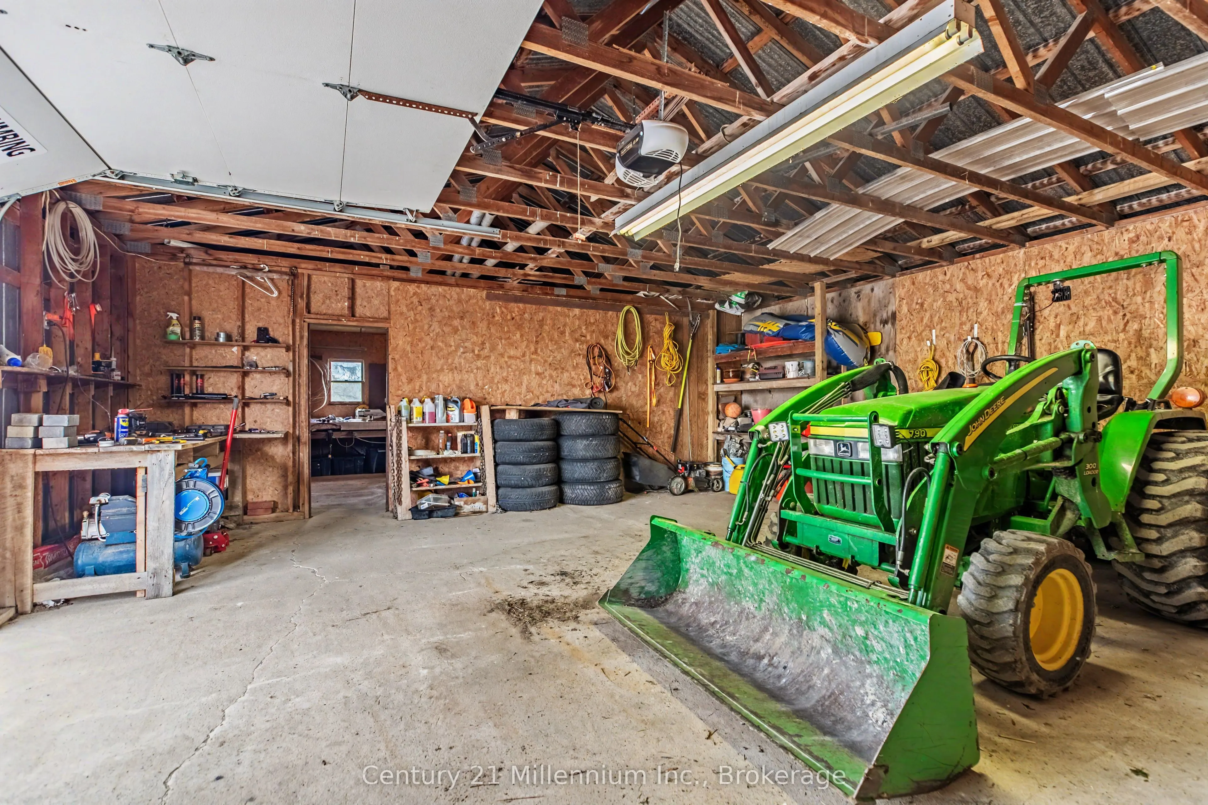 4758 Bruce 3 Road
