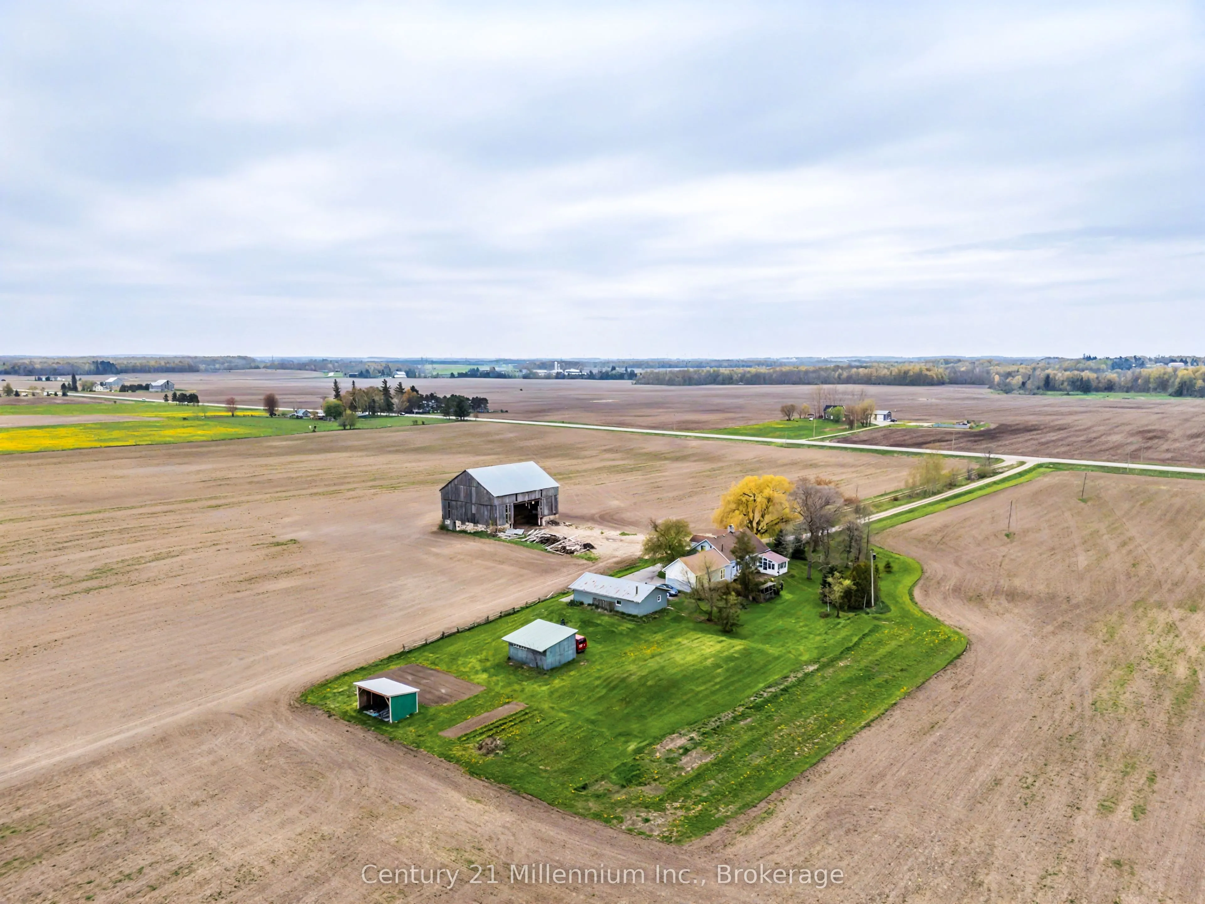 4758 Bruce 3 Road