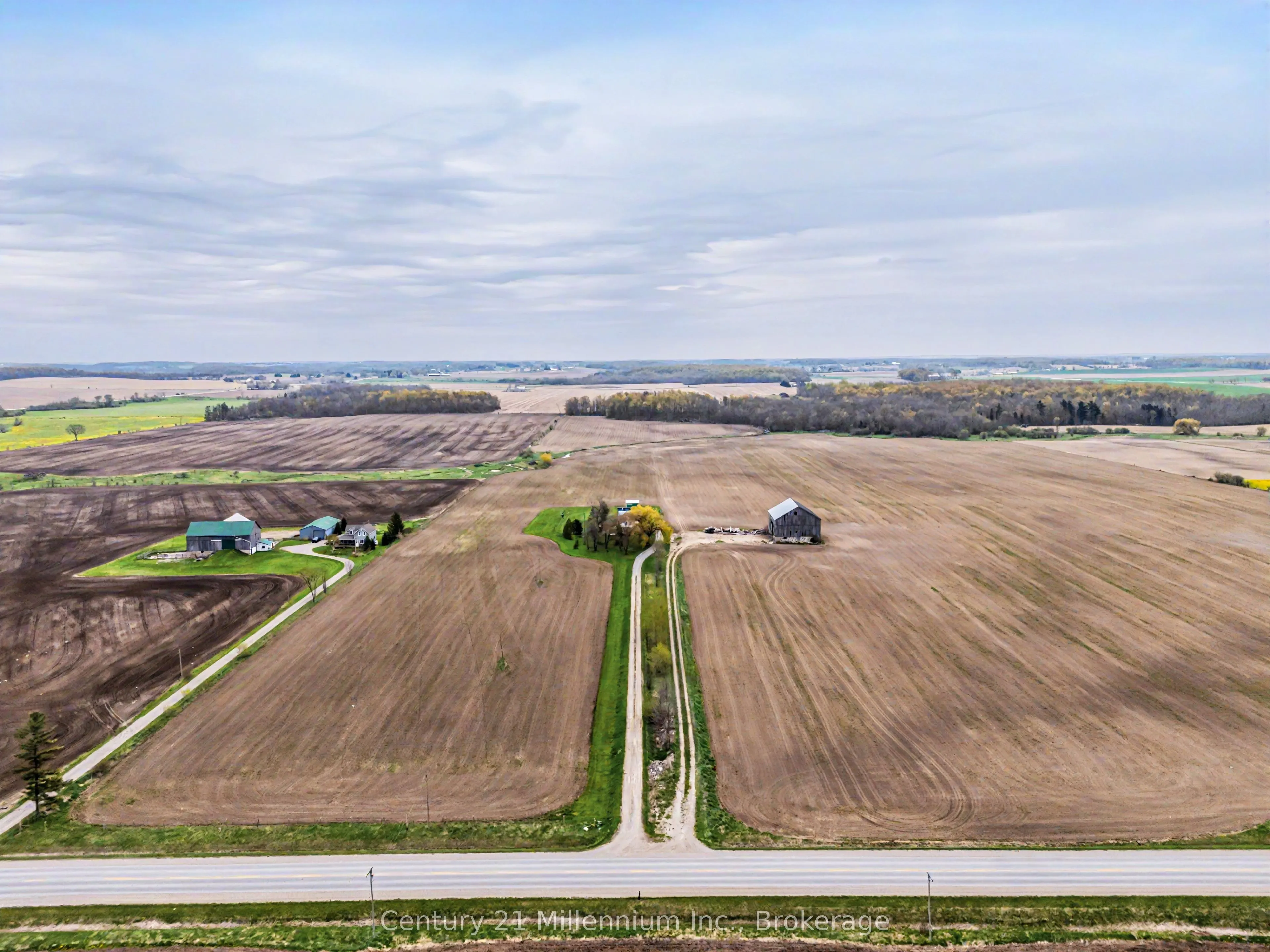 4758 Bruce 3 Road