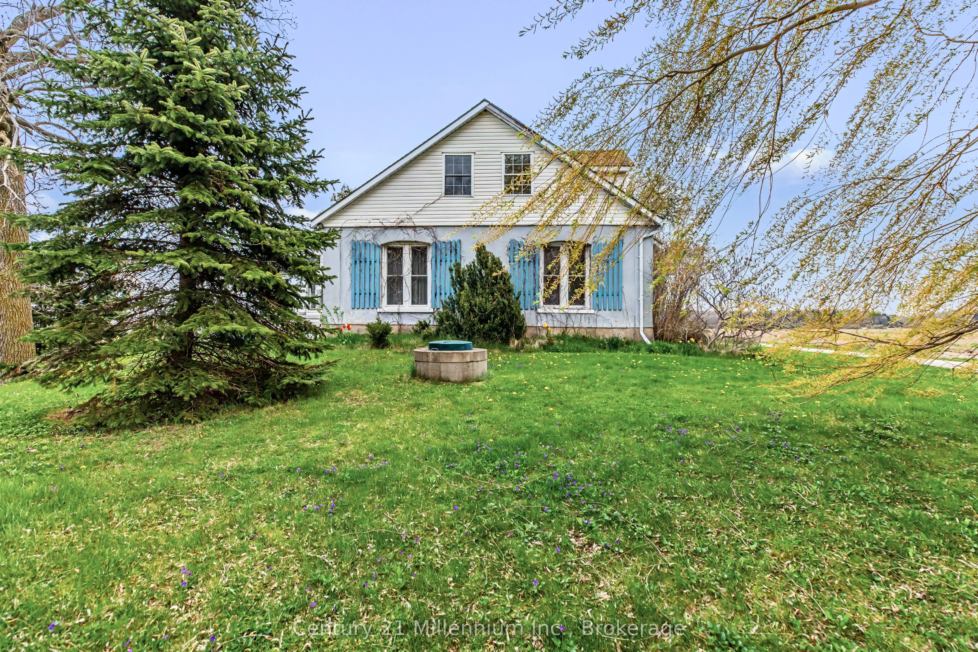 4758 Bruce 3 Road