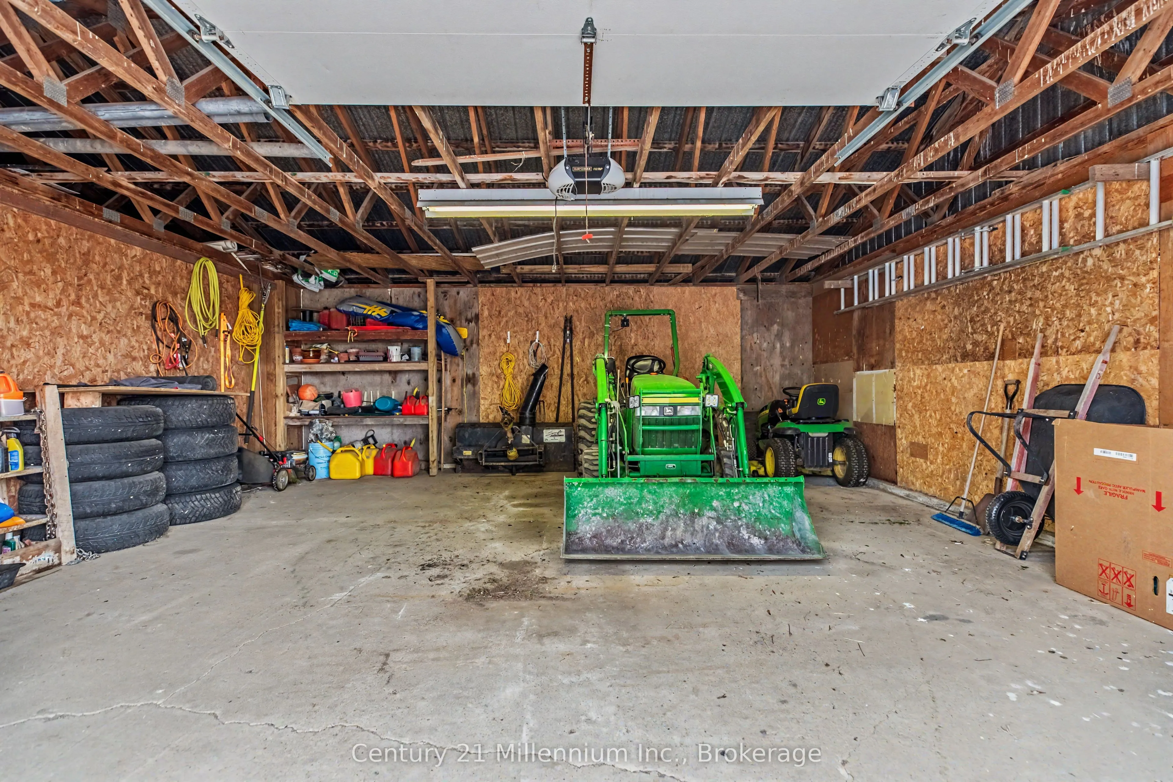 4758 Bruce 3 Road