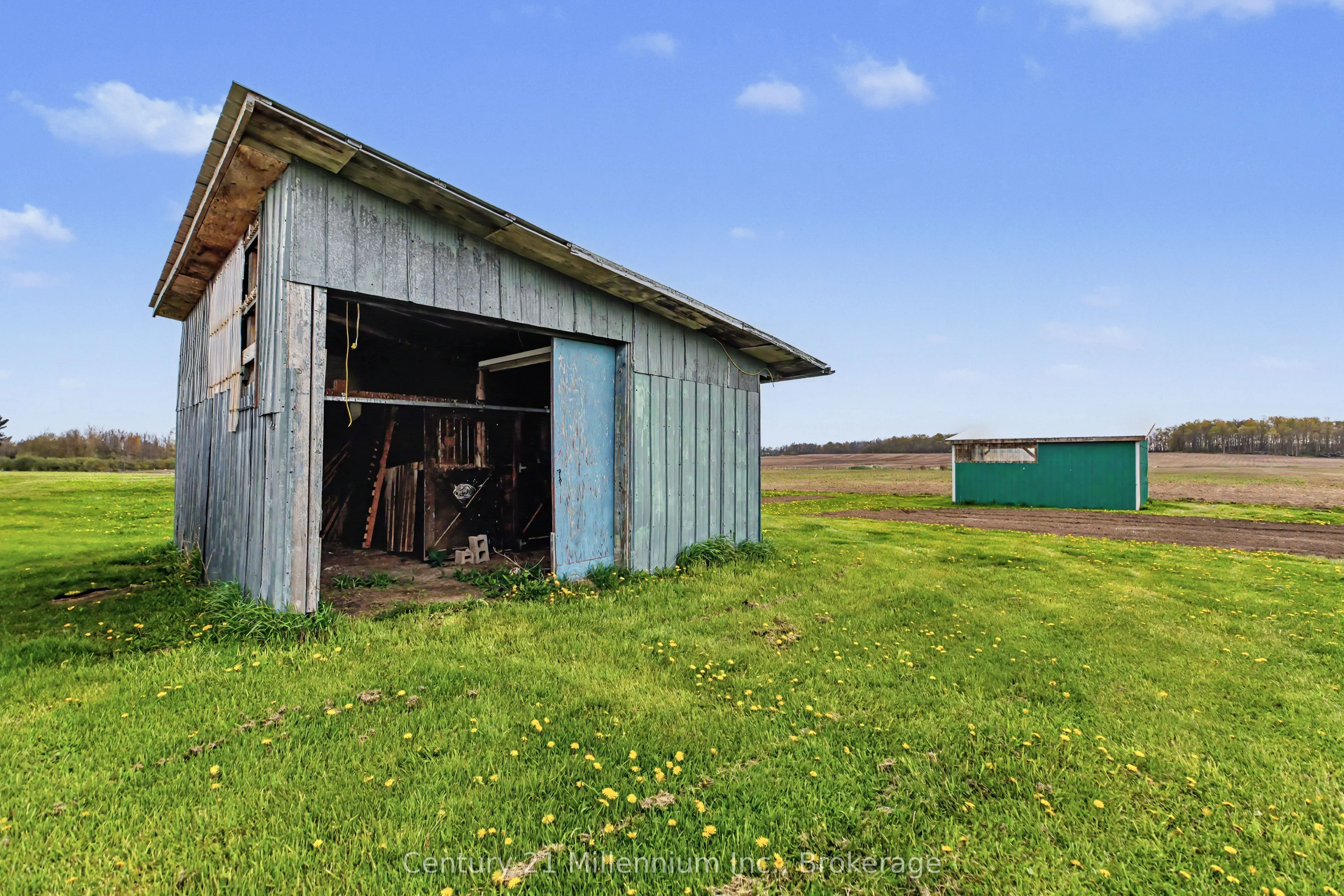 4758 Bruce 3 Road