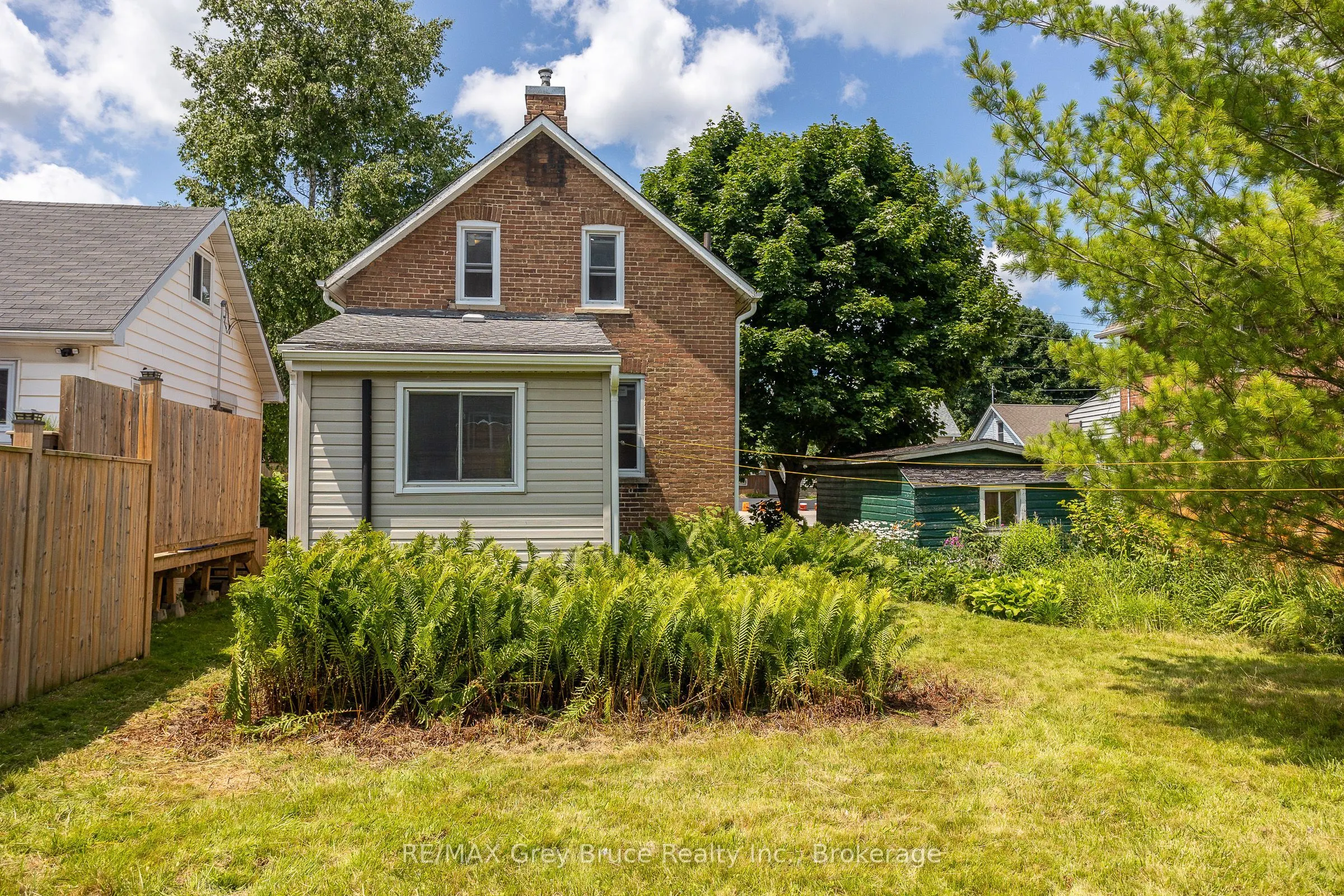 1809 3rd Avenue W