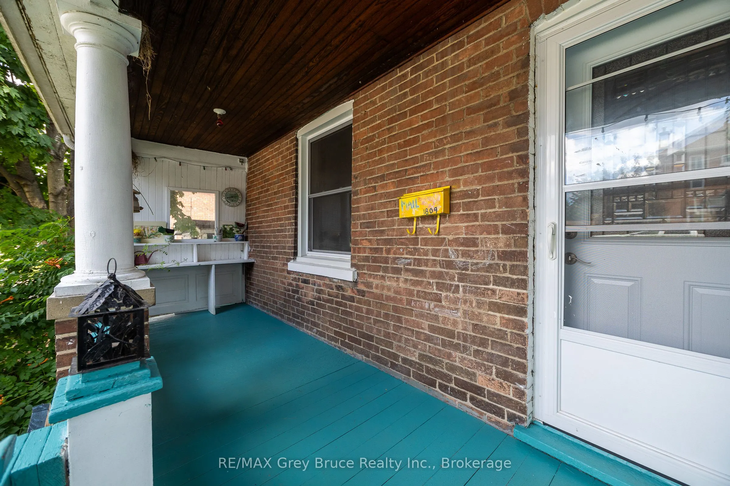 1809 3rd Avenue W