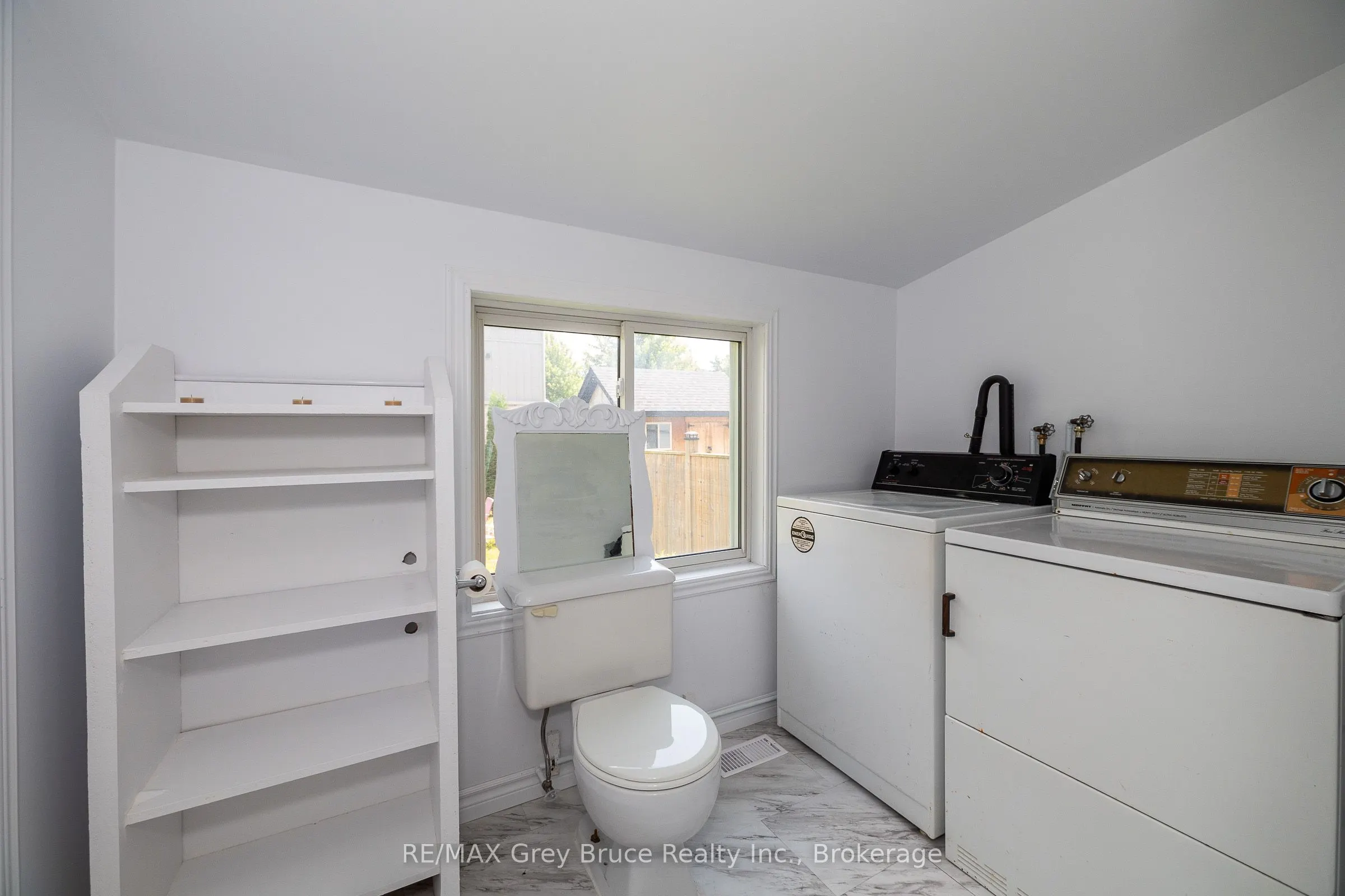 1809 3rd Avenue W