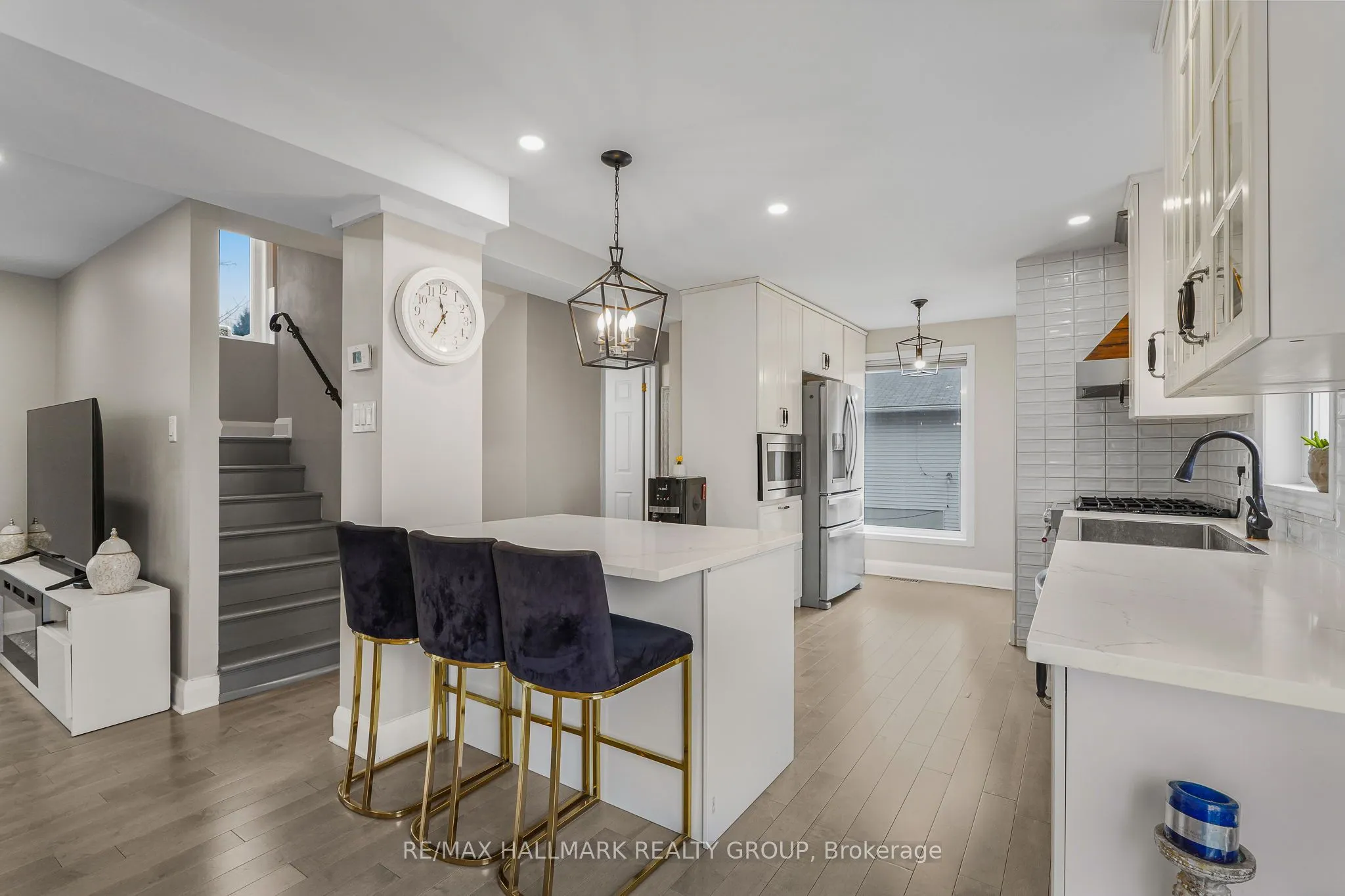 436 YVES Street