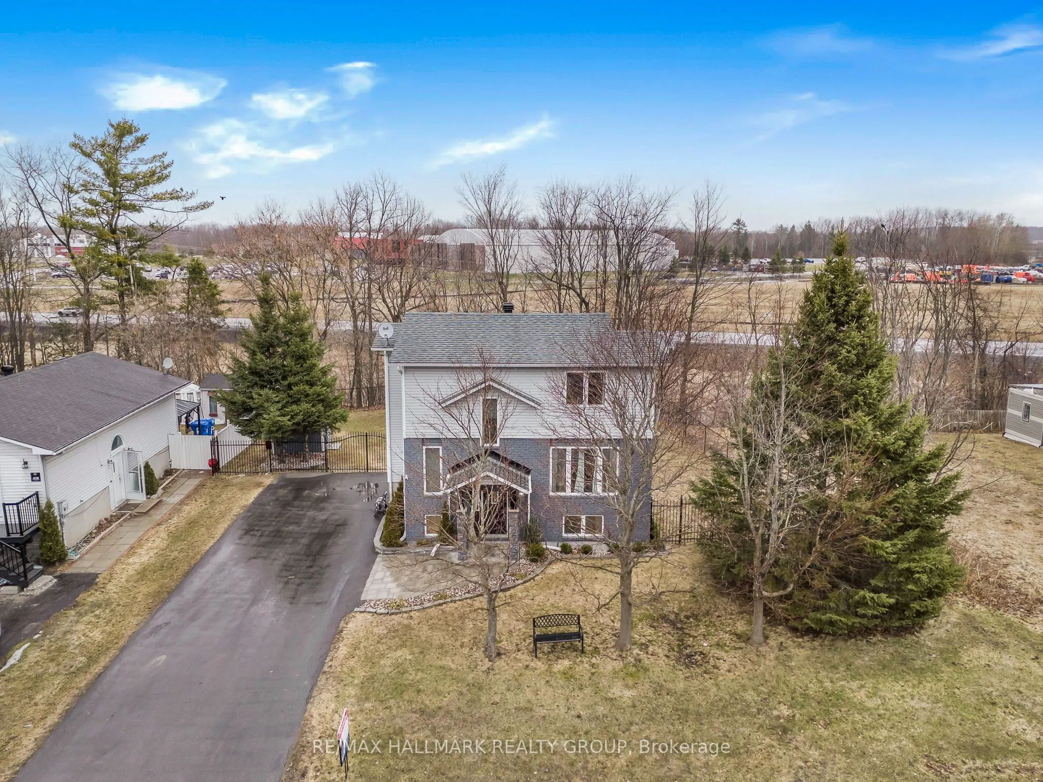 436 YVES Street