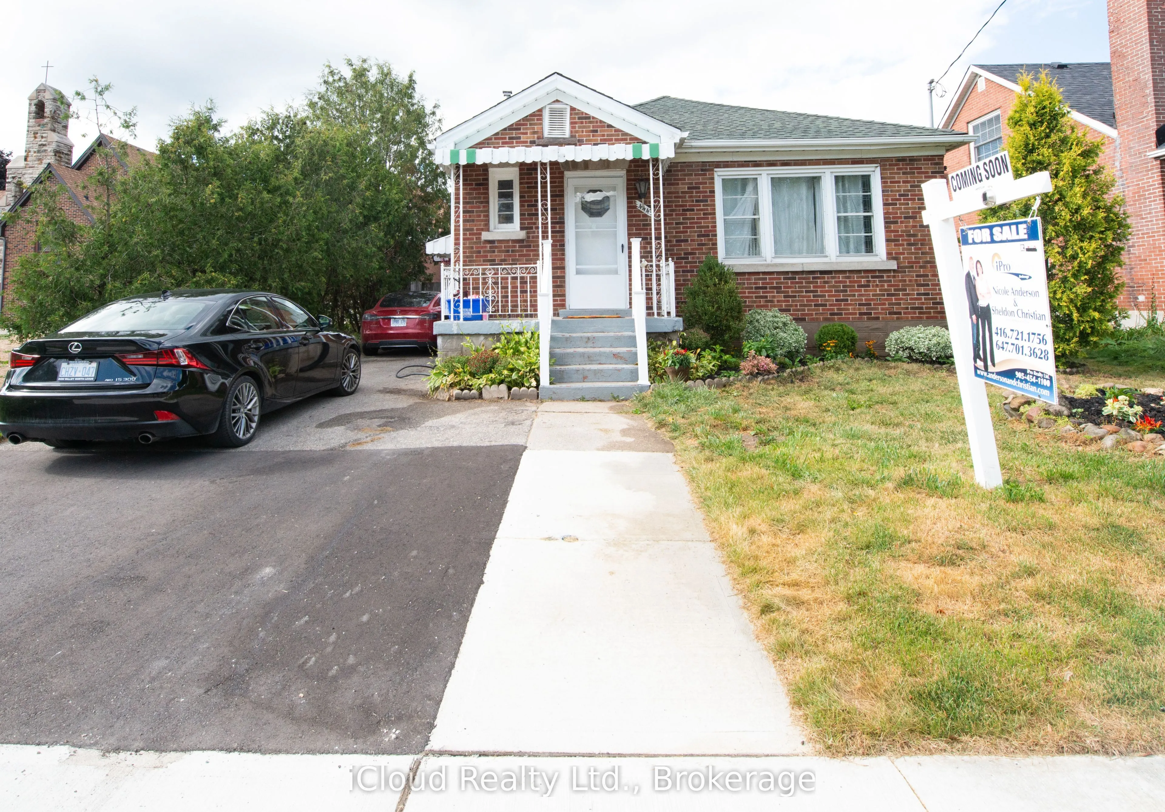 444 Stirling Avenue S