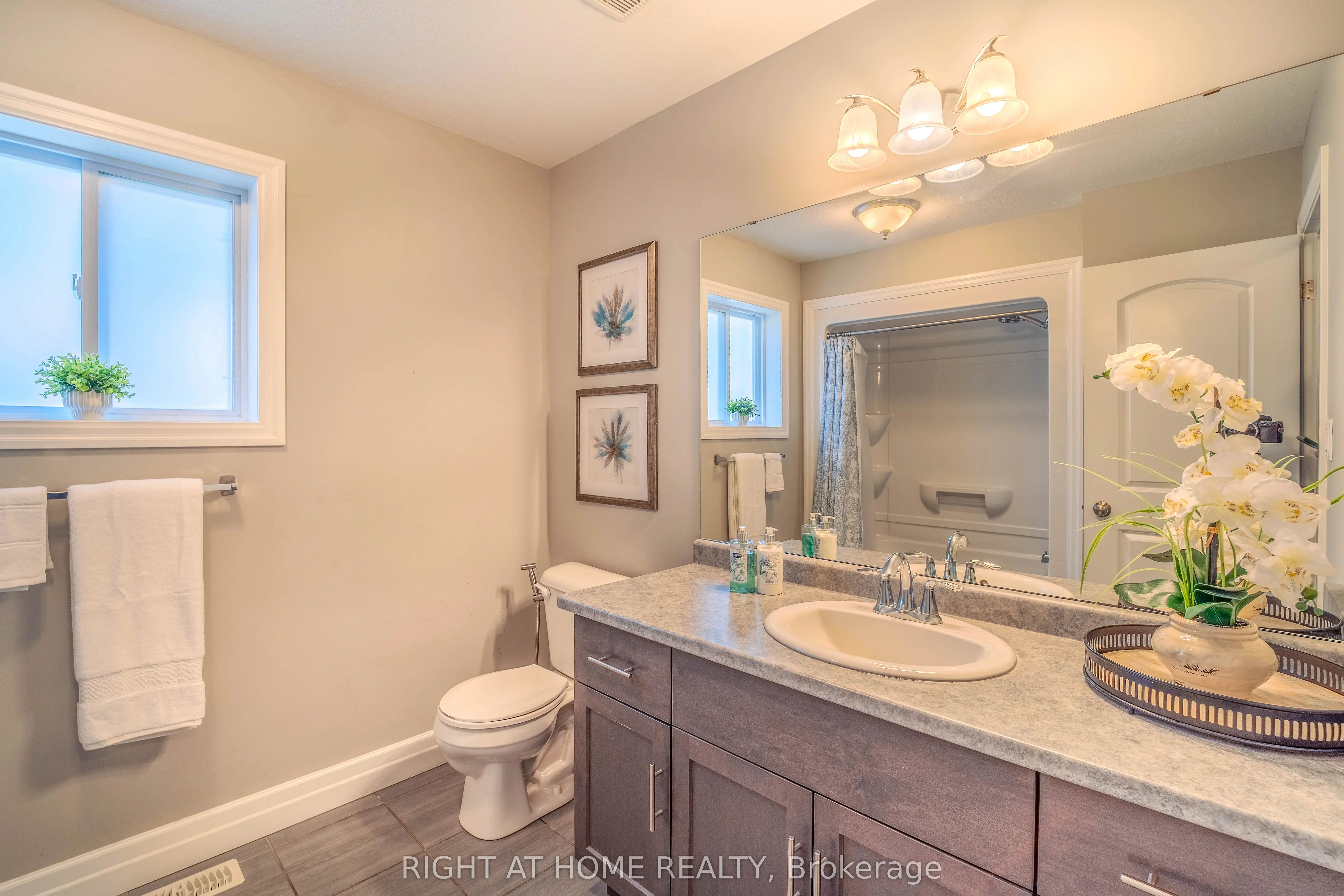 146 Jacob Street W