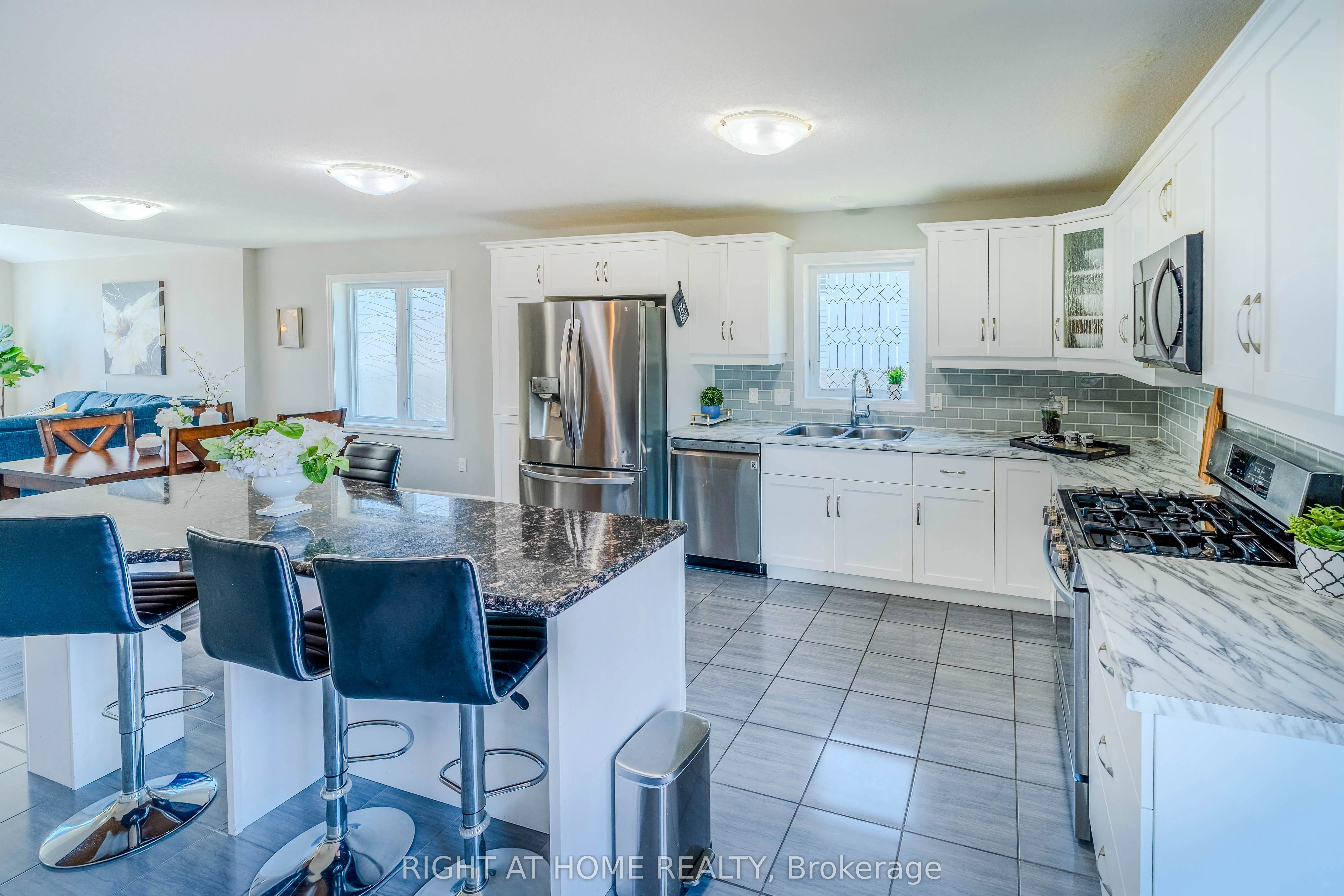 146 Jacob Street W
