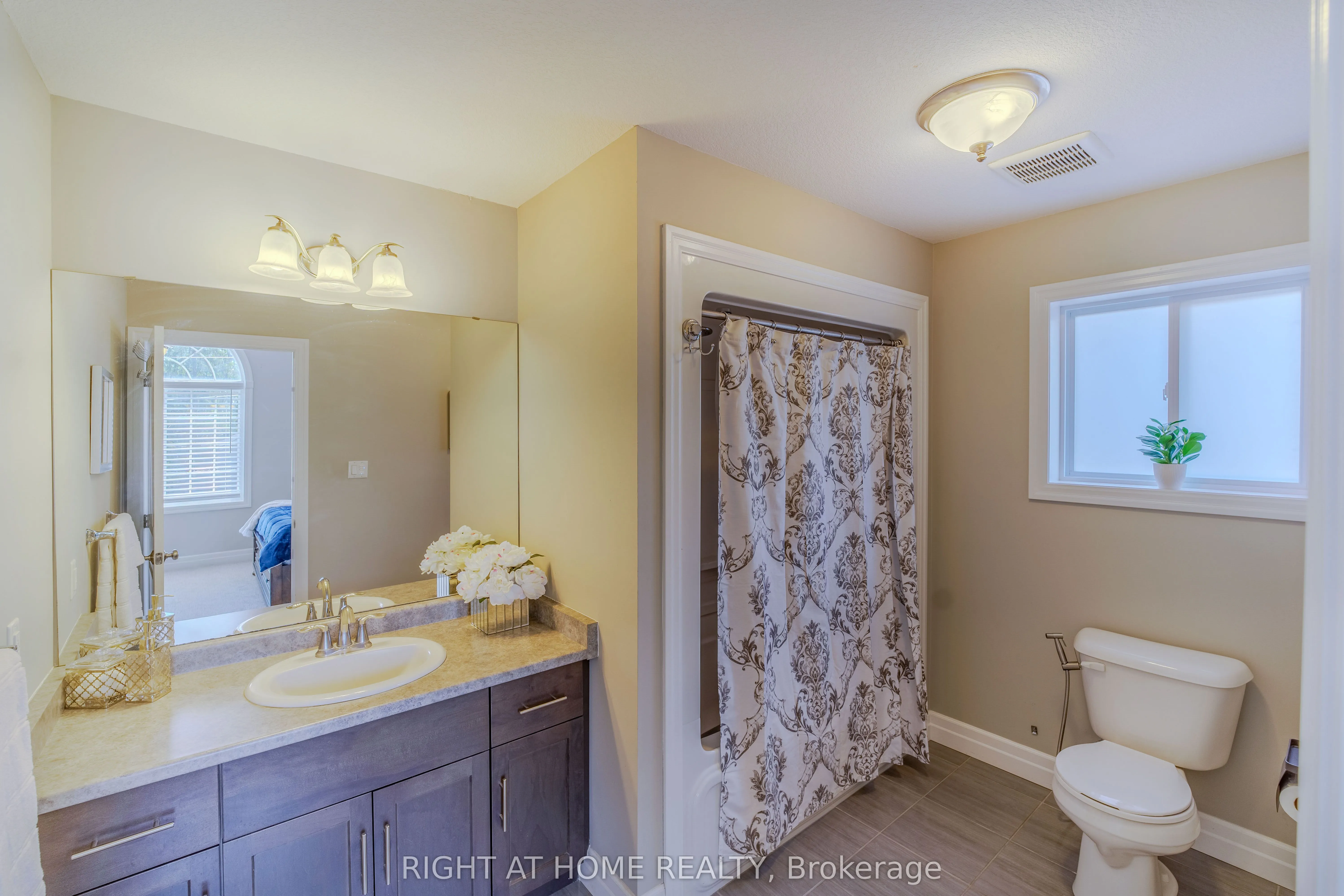 146 Jacob Street W