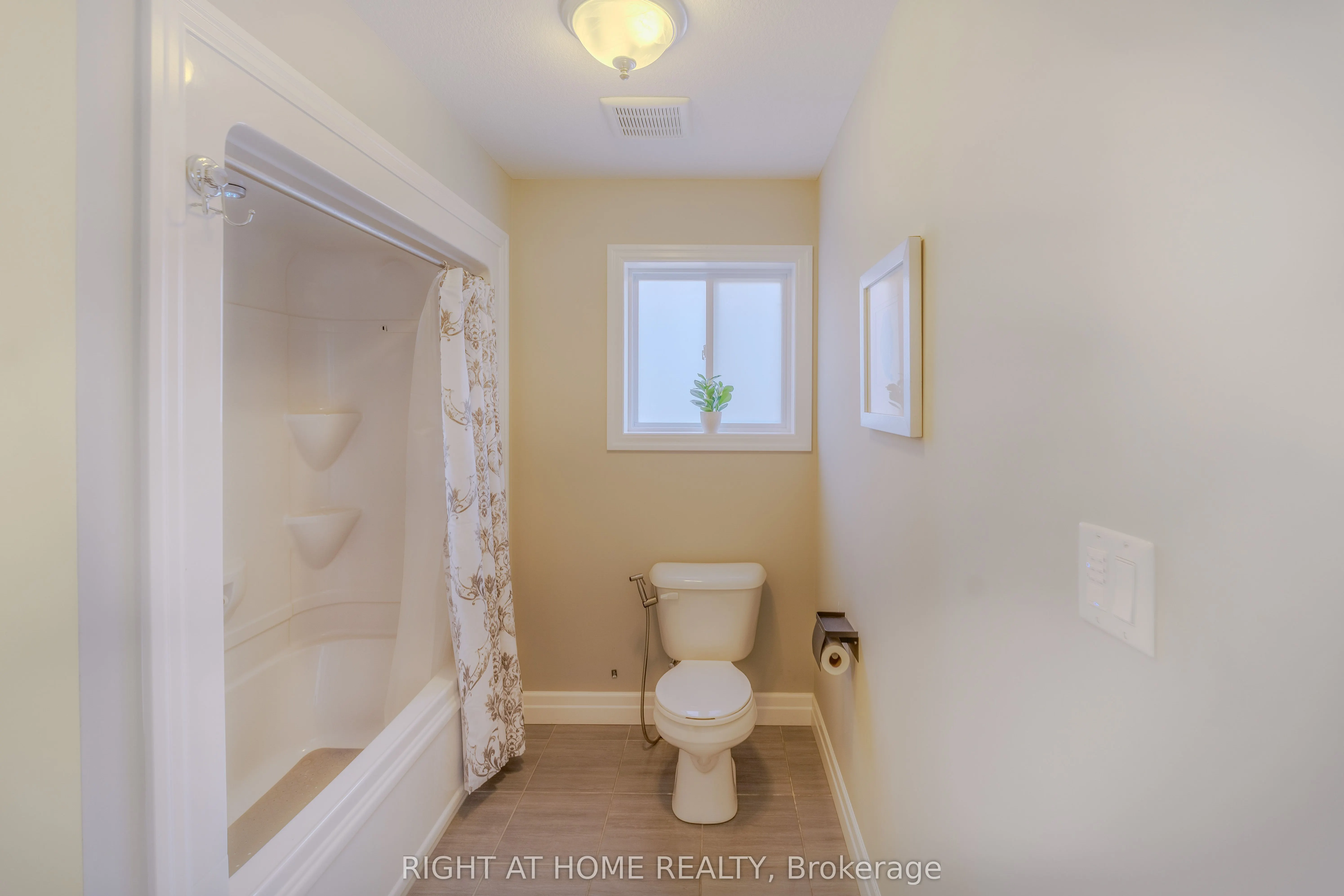 146 Jacob Street W