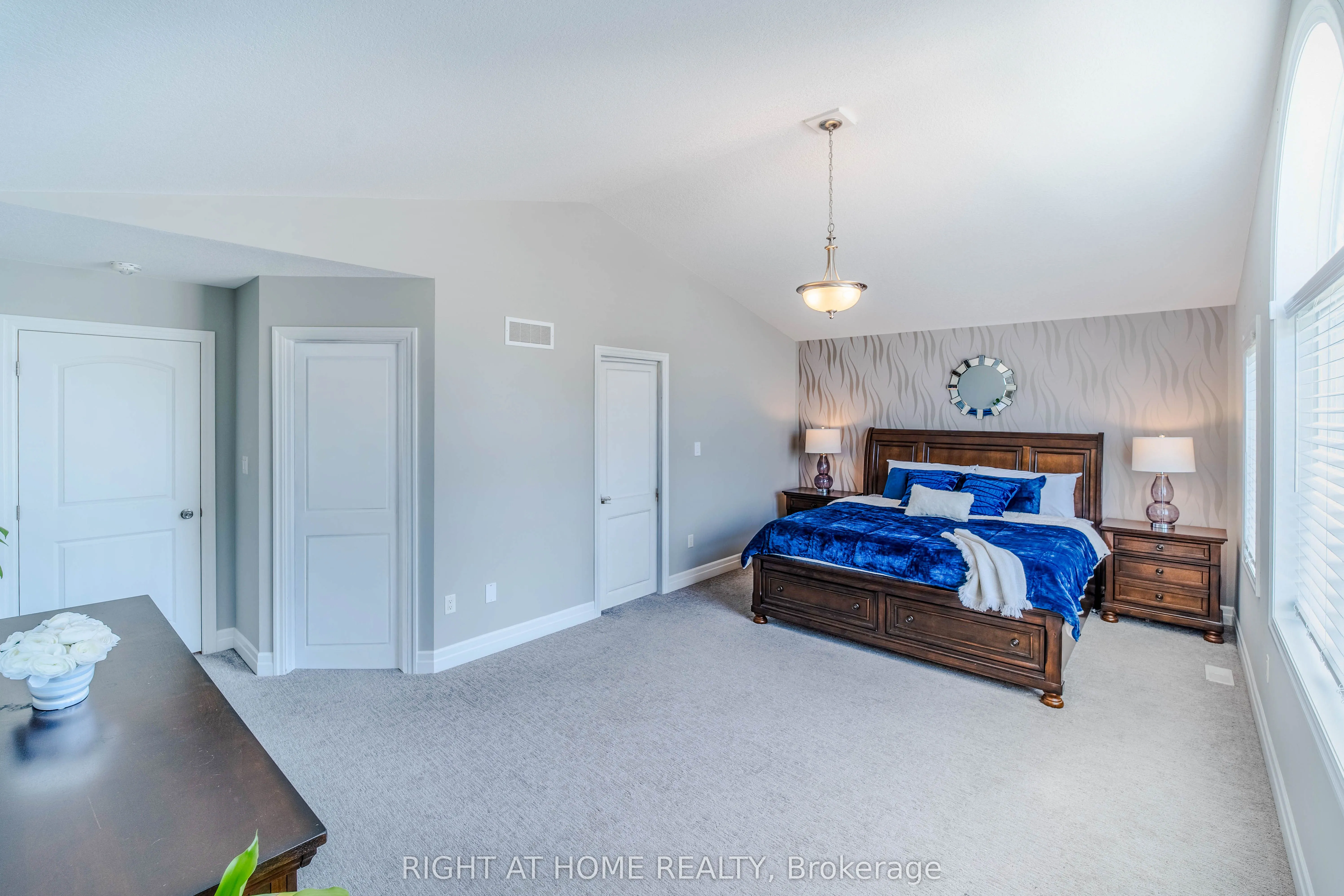 146 Jacob Street W