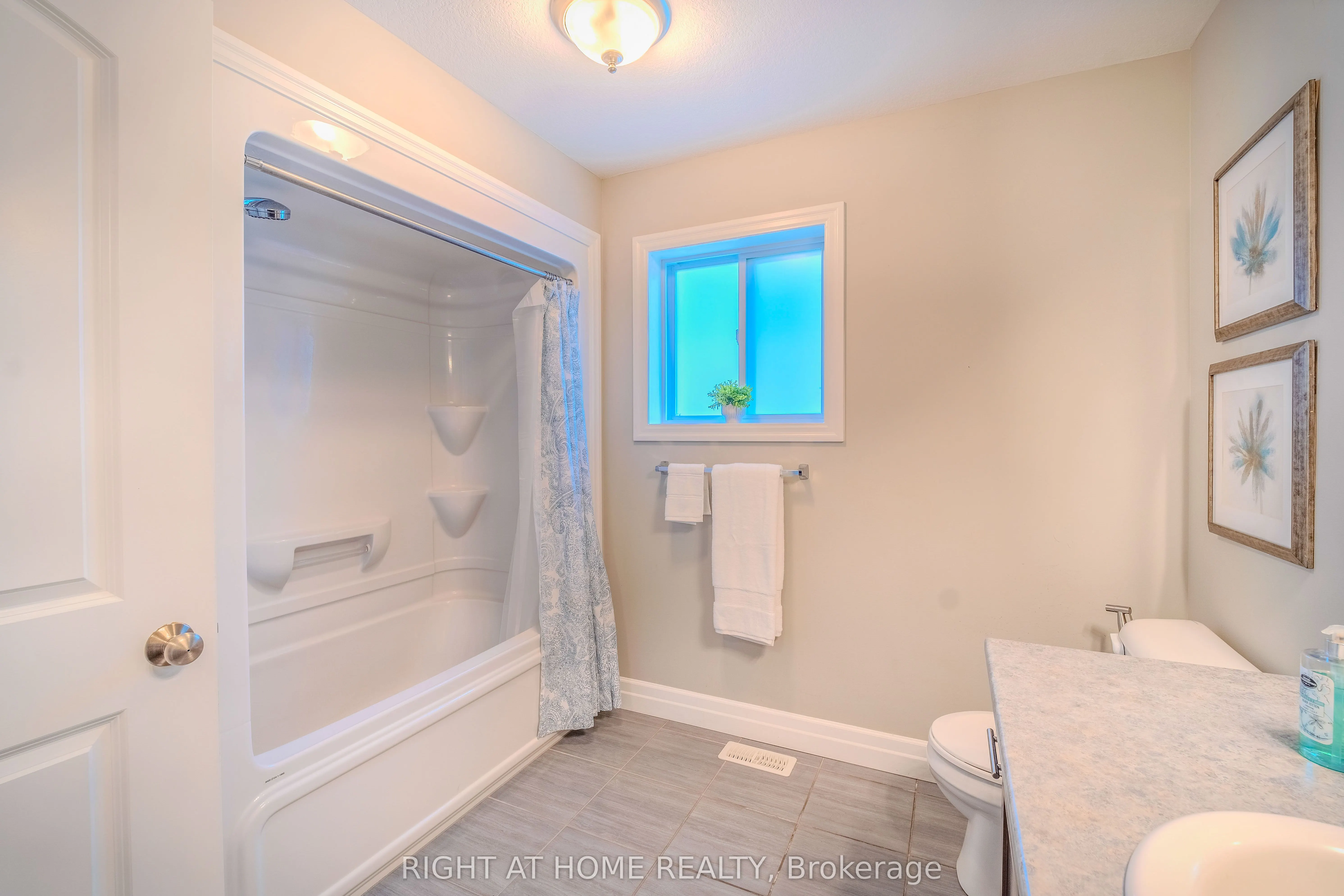 146 Jacob Street W