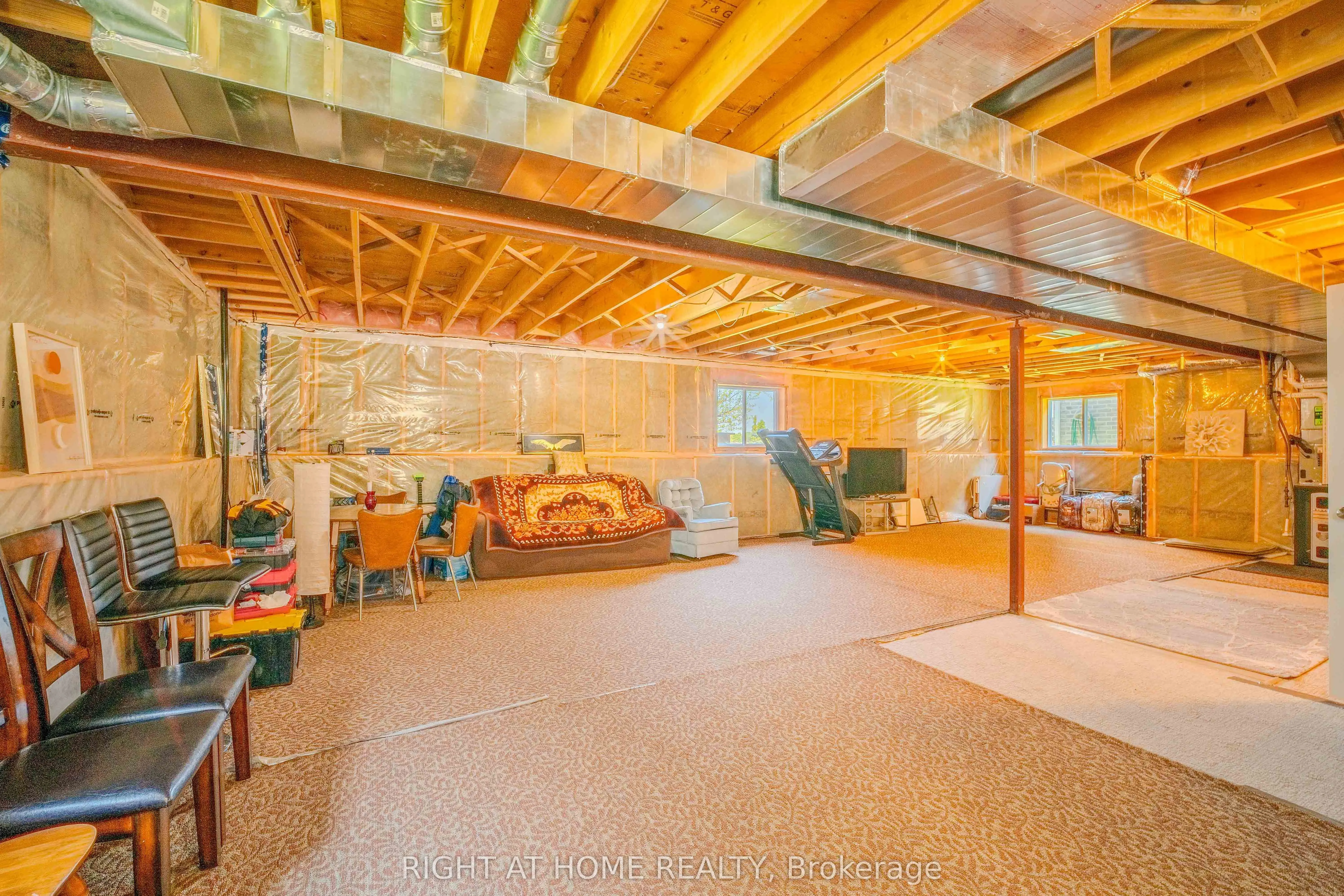 146 Jacob Street W