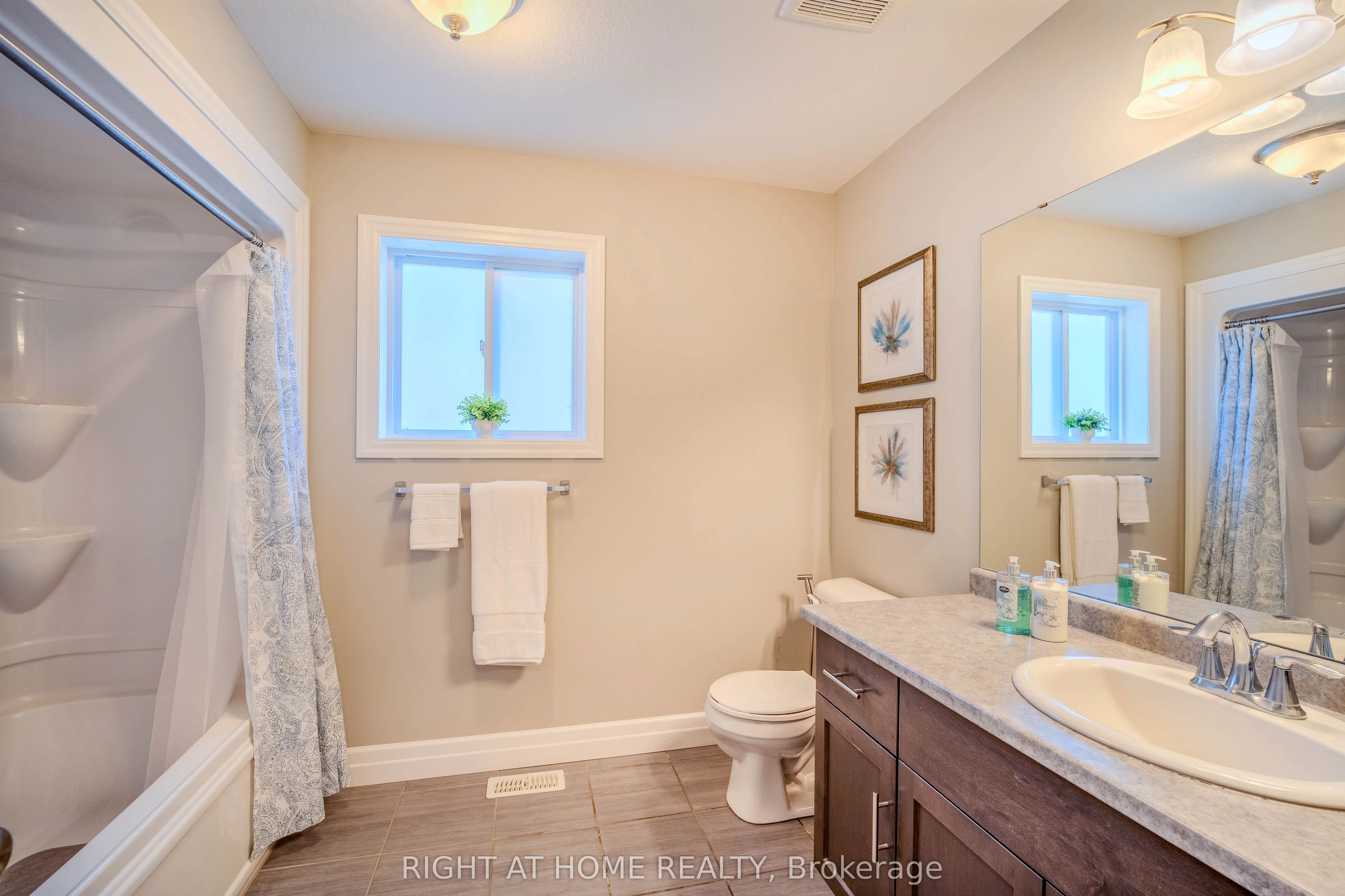 146 Jacob Street W