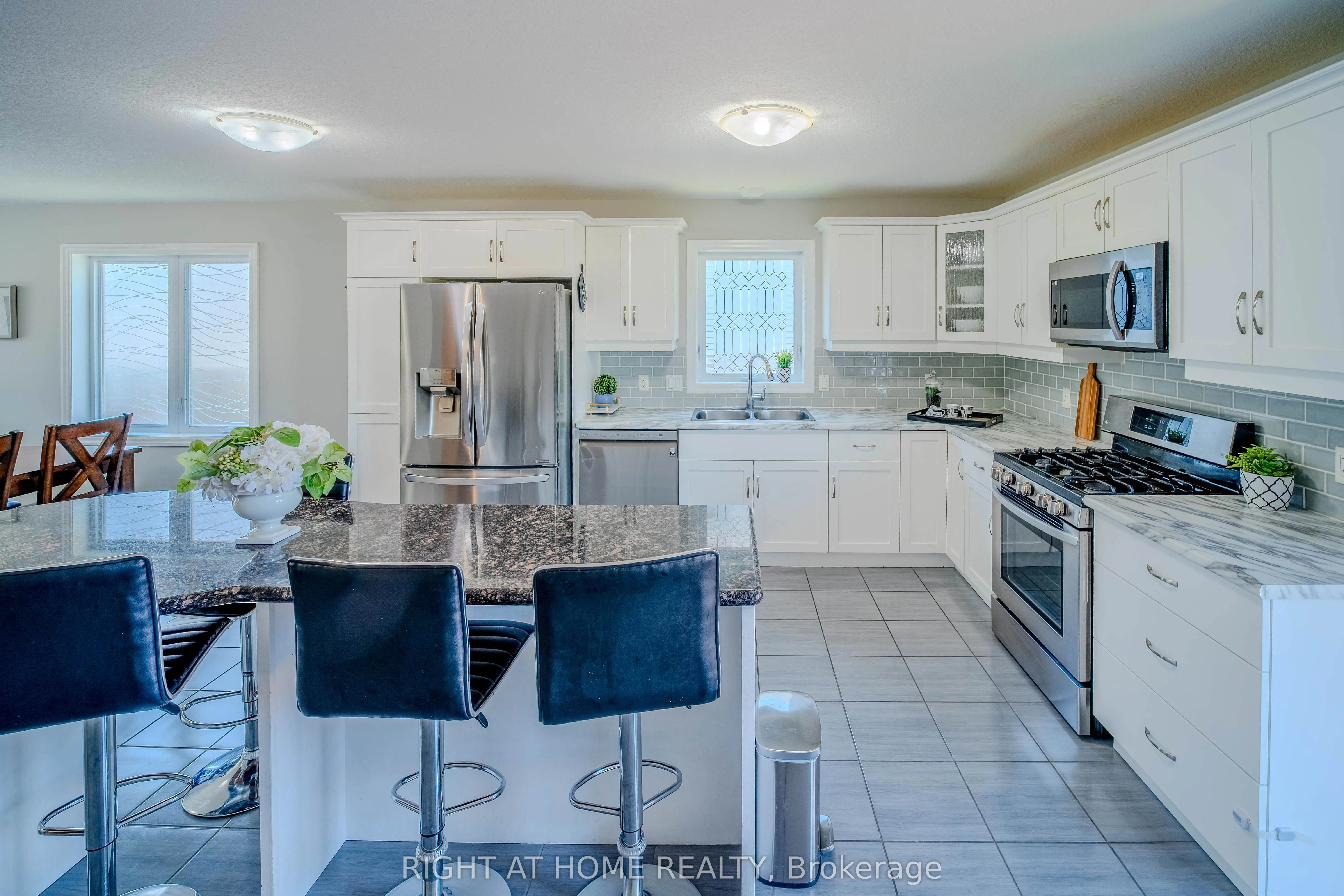 146 Jacob Street W