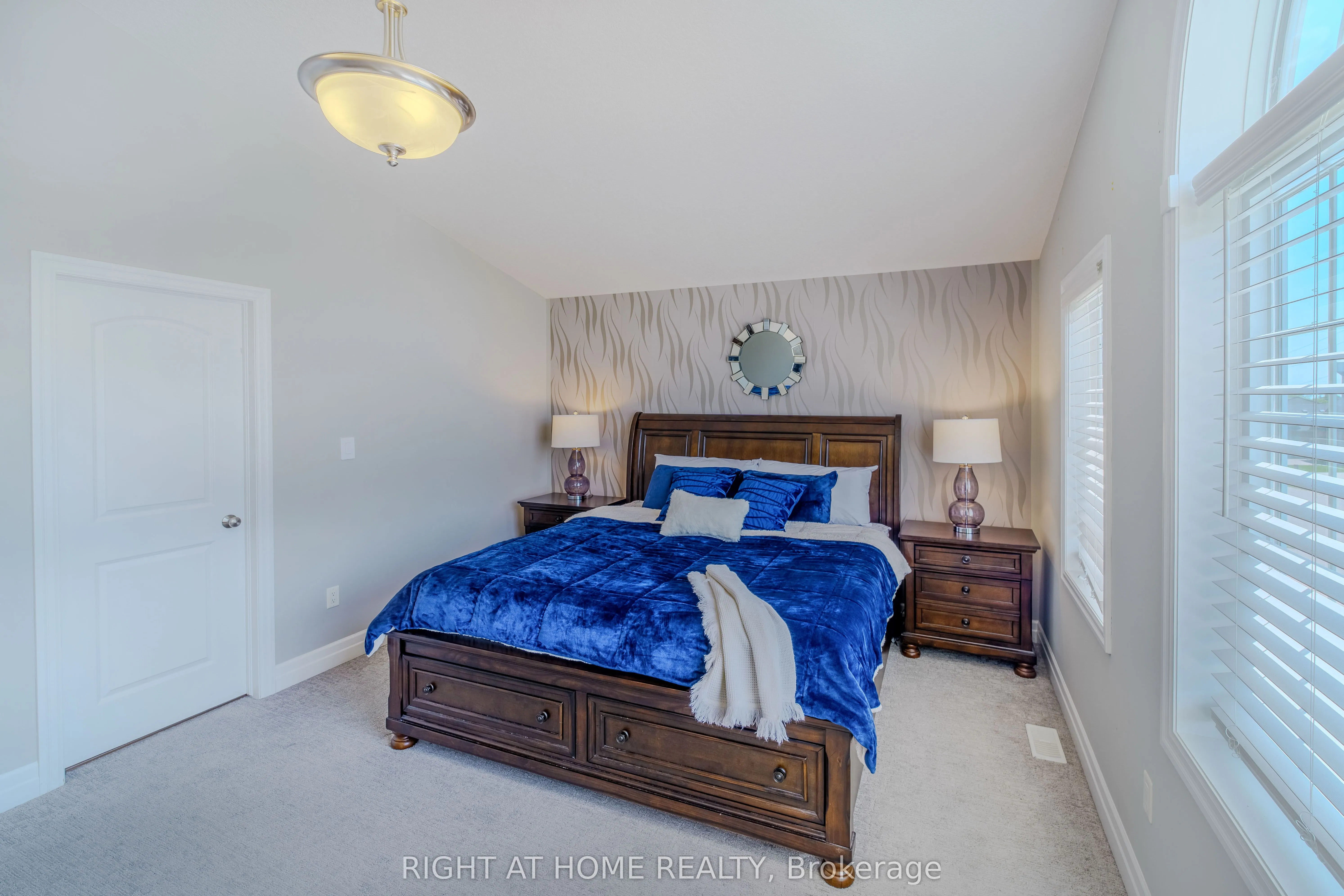 146 Jacob Street W