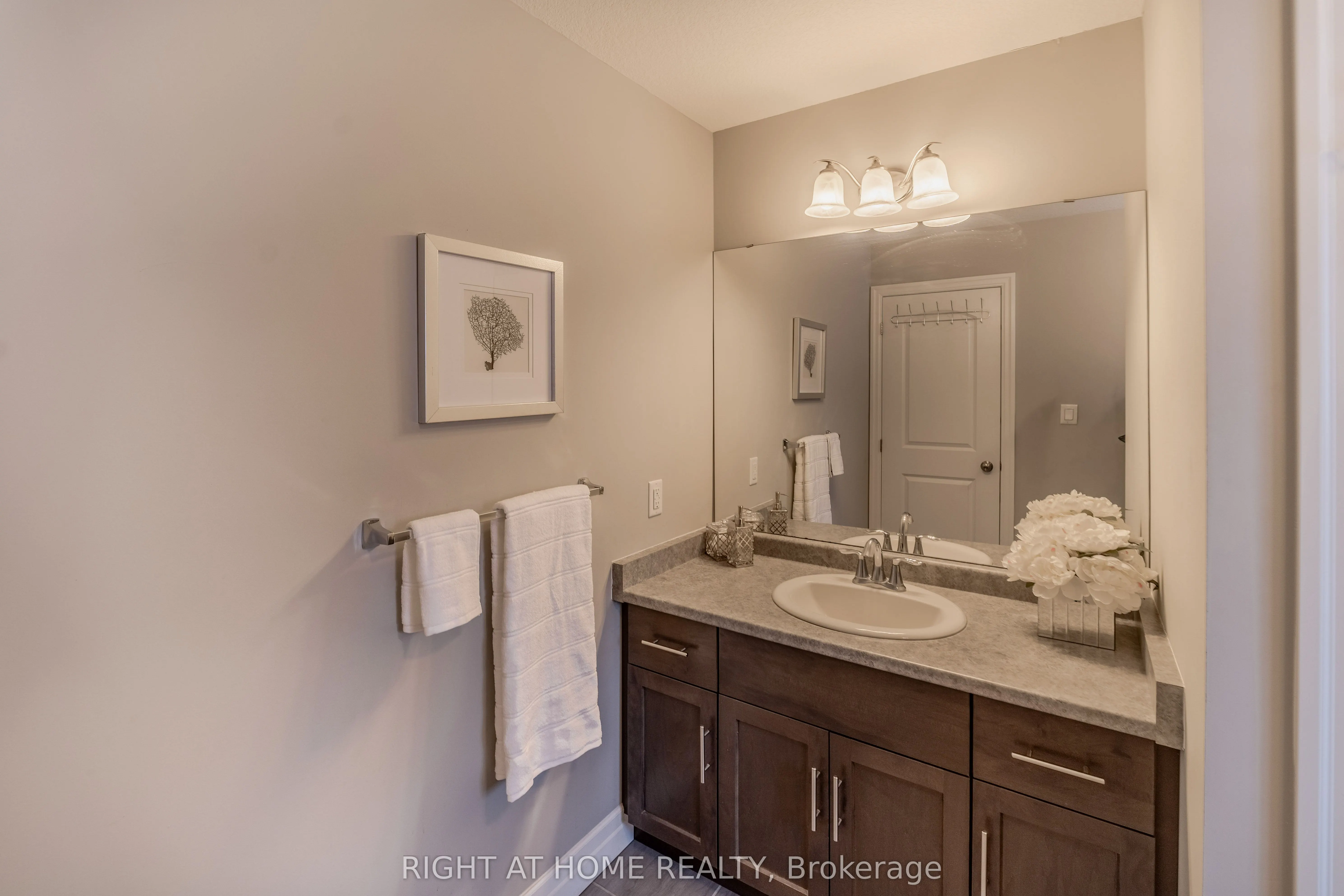 146 Jacob Street W