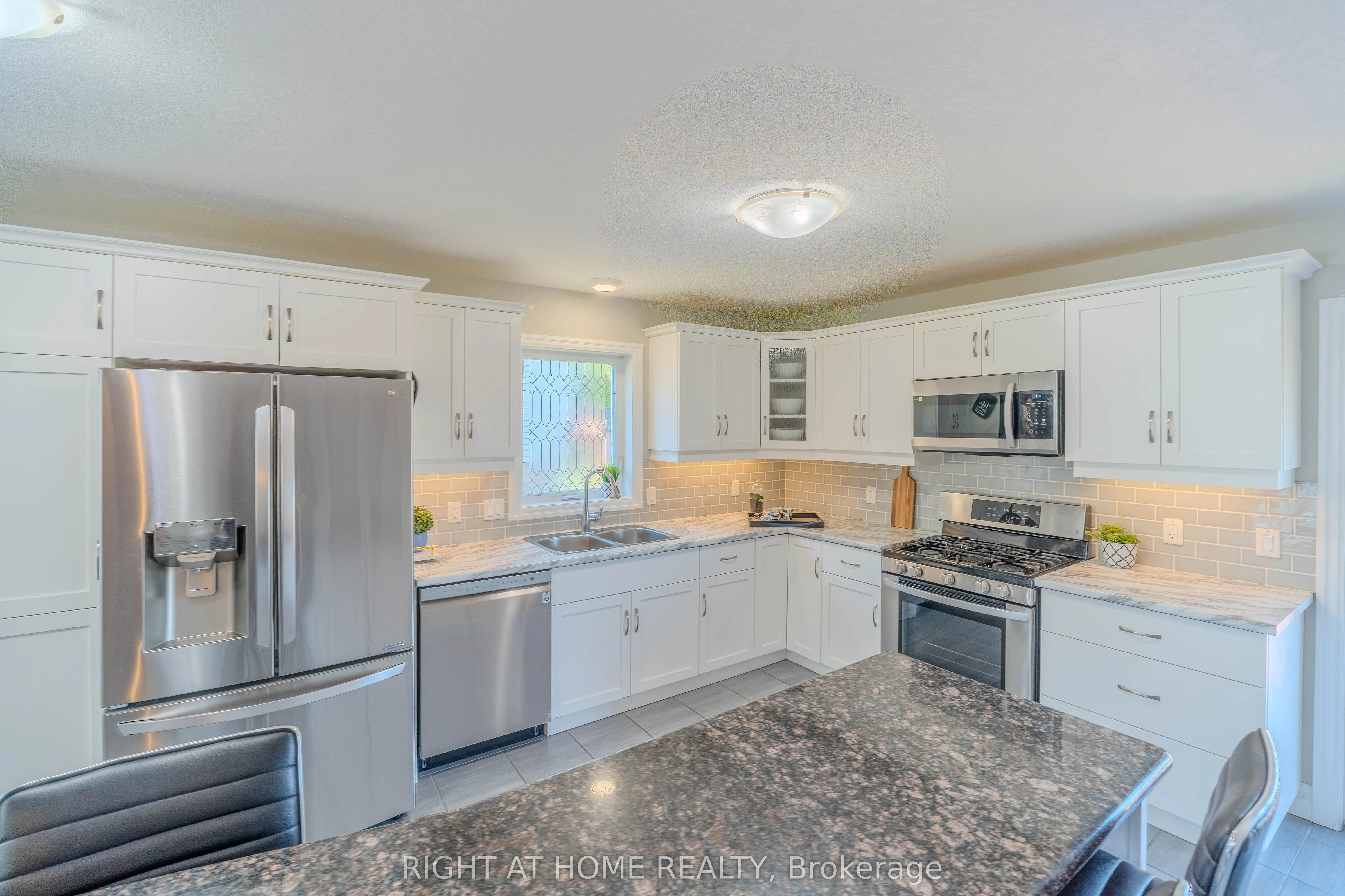 146 Jacob Street W