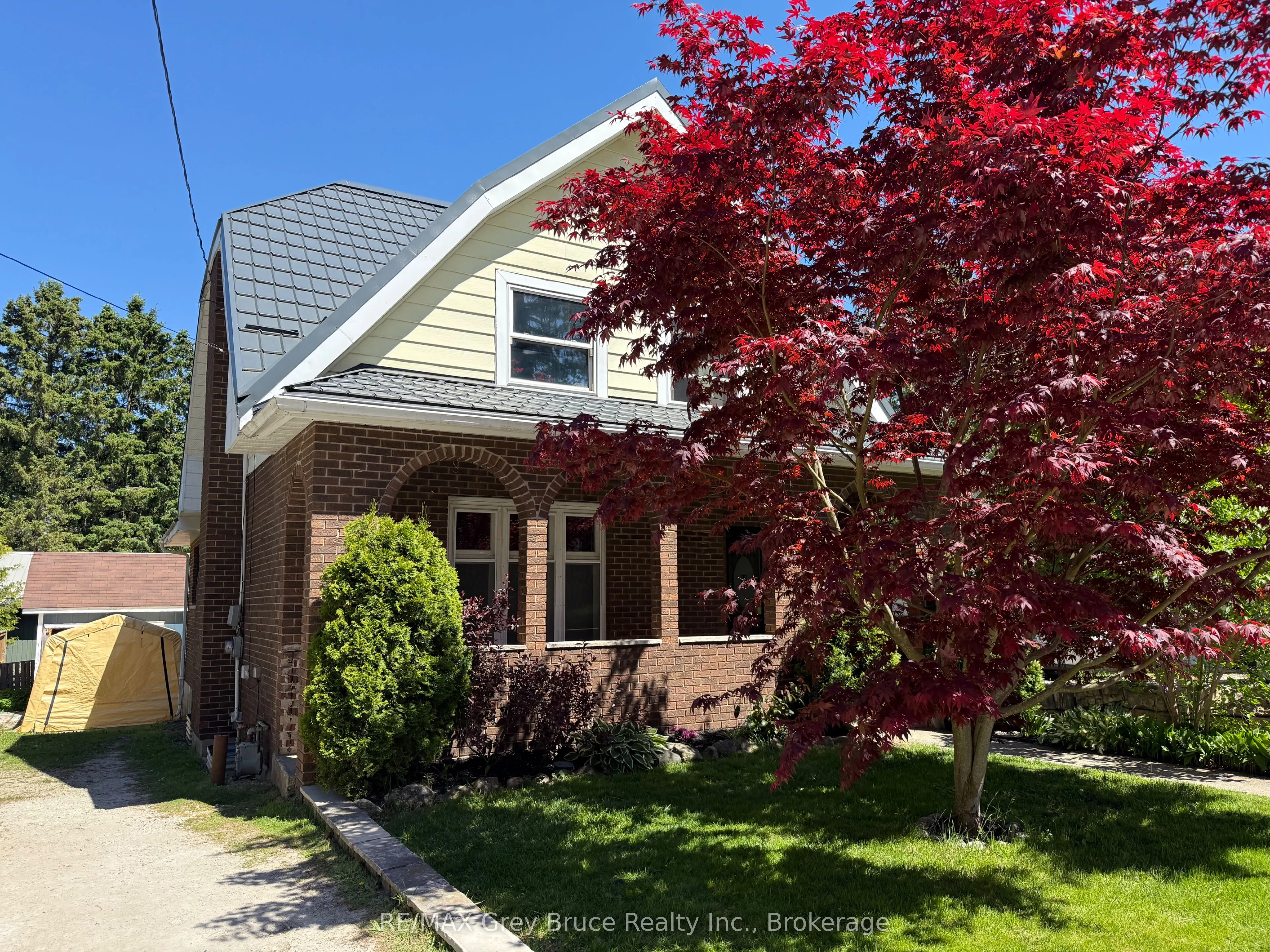 1427 5th "A" Avenue W