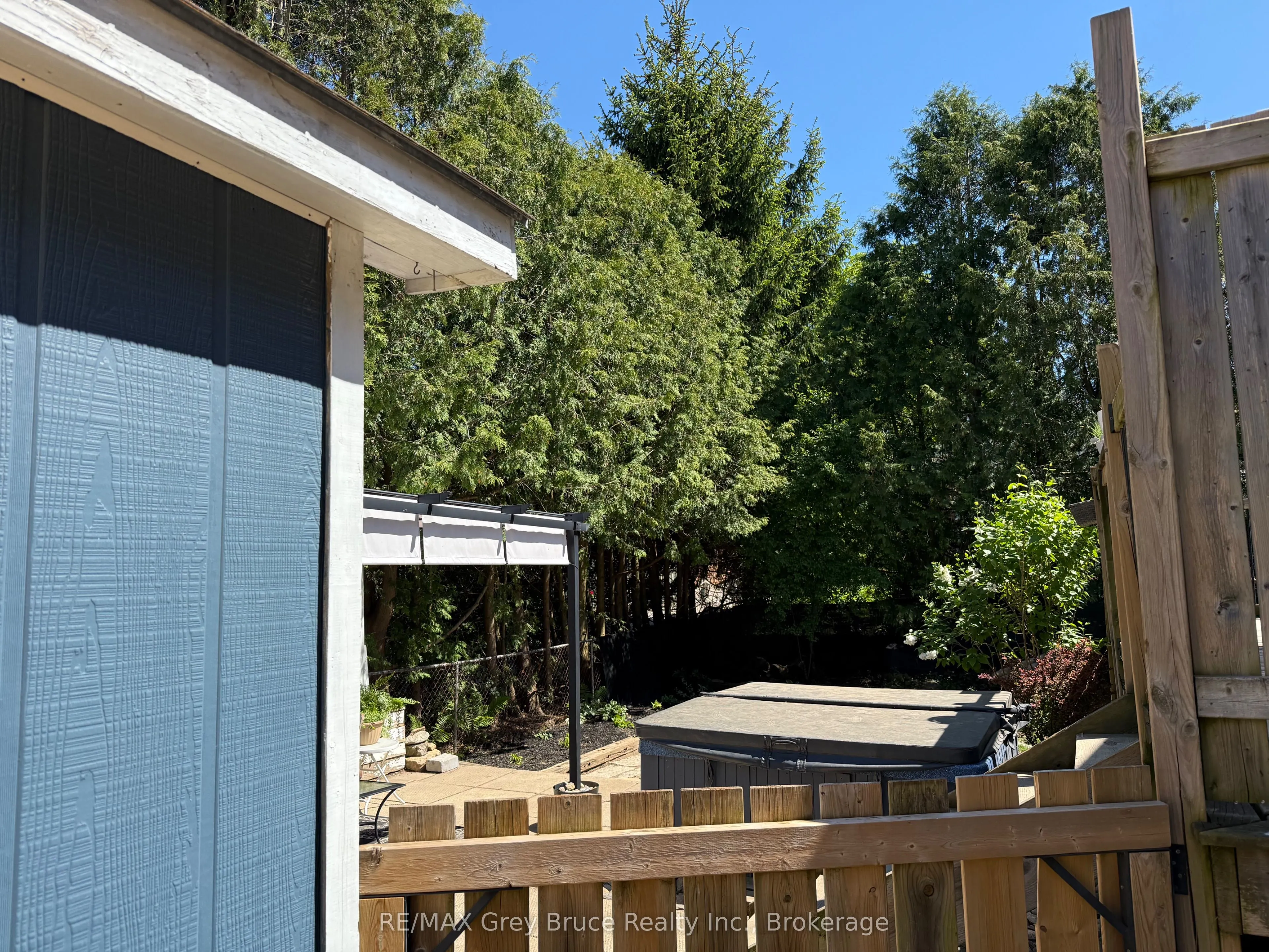 1427 5th "A" Avenue W