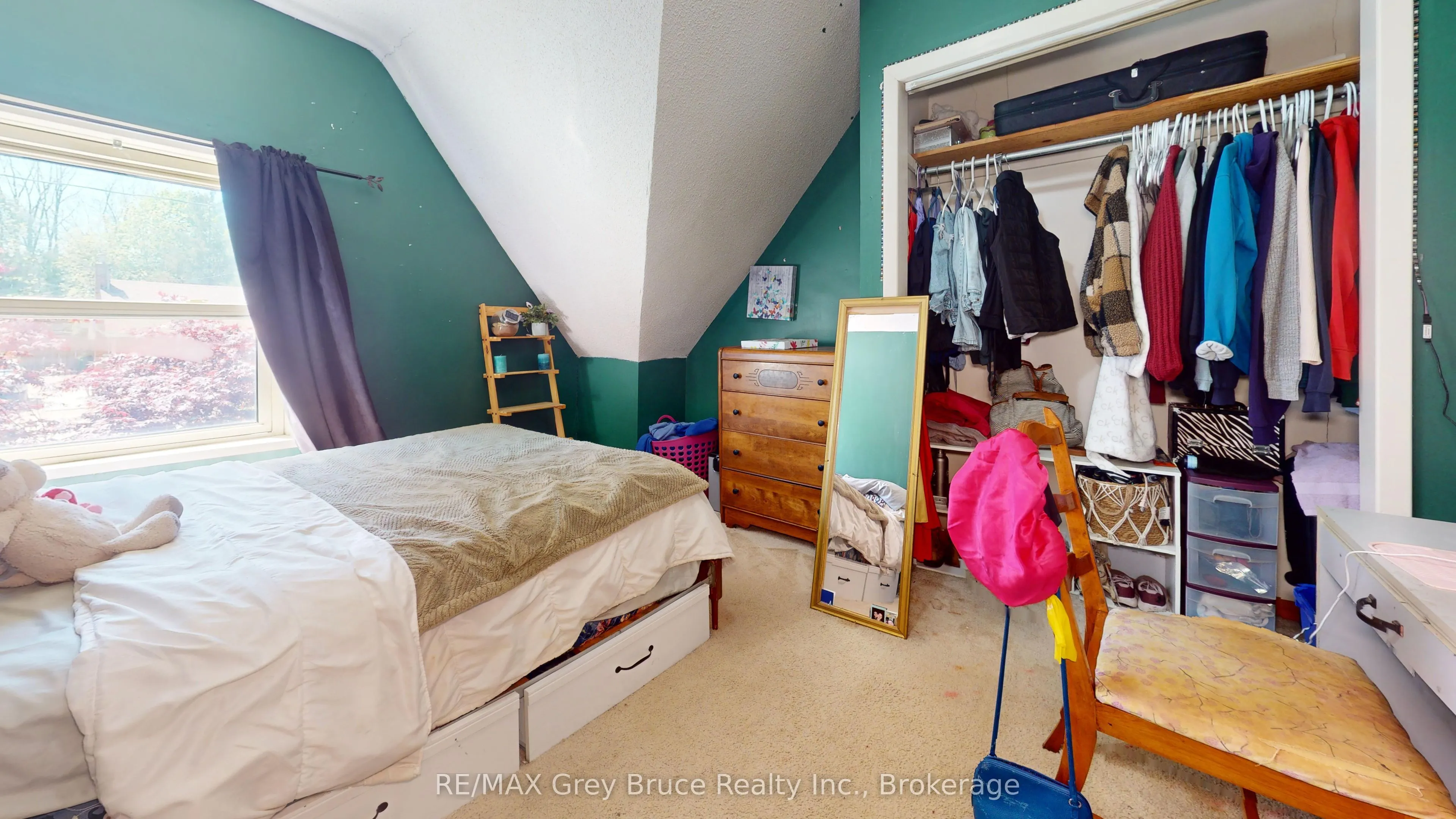 1427 5th "A" Avenue W