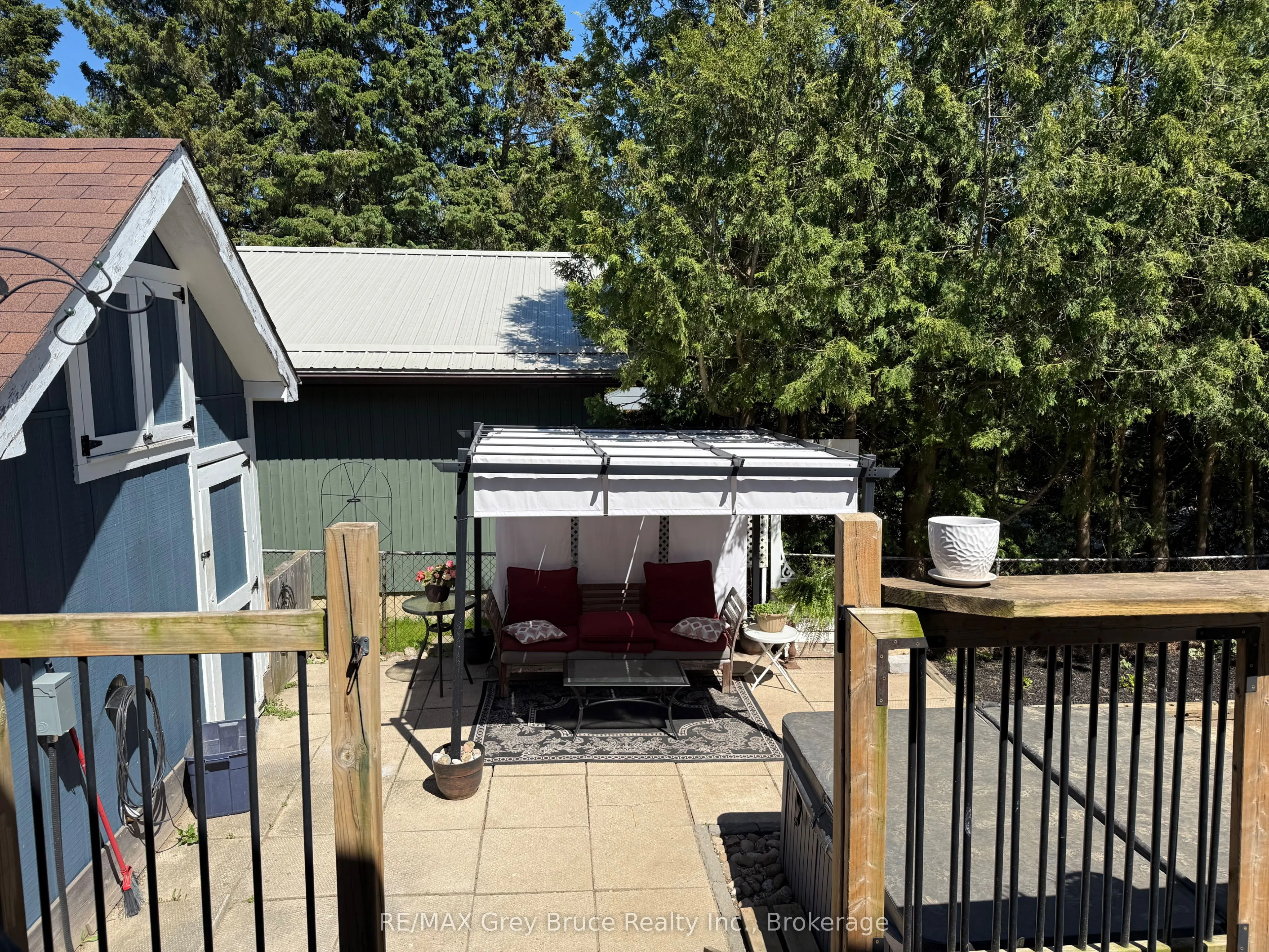 1427 5th "A" Avenue W